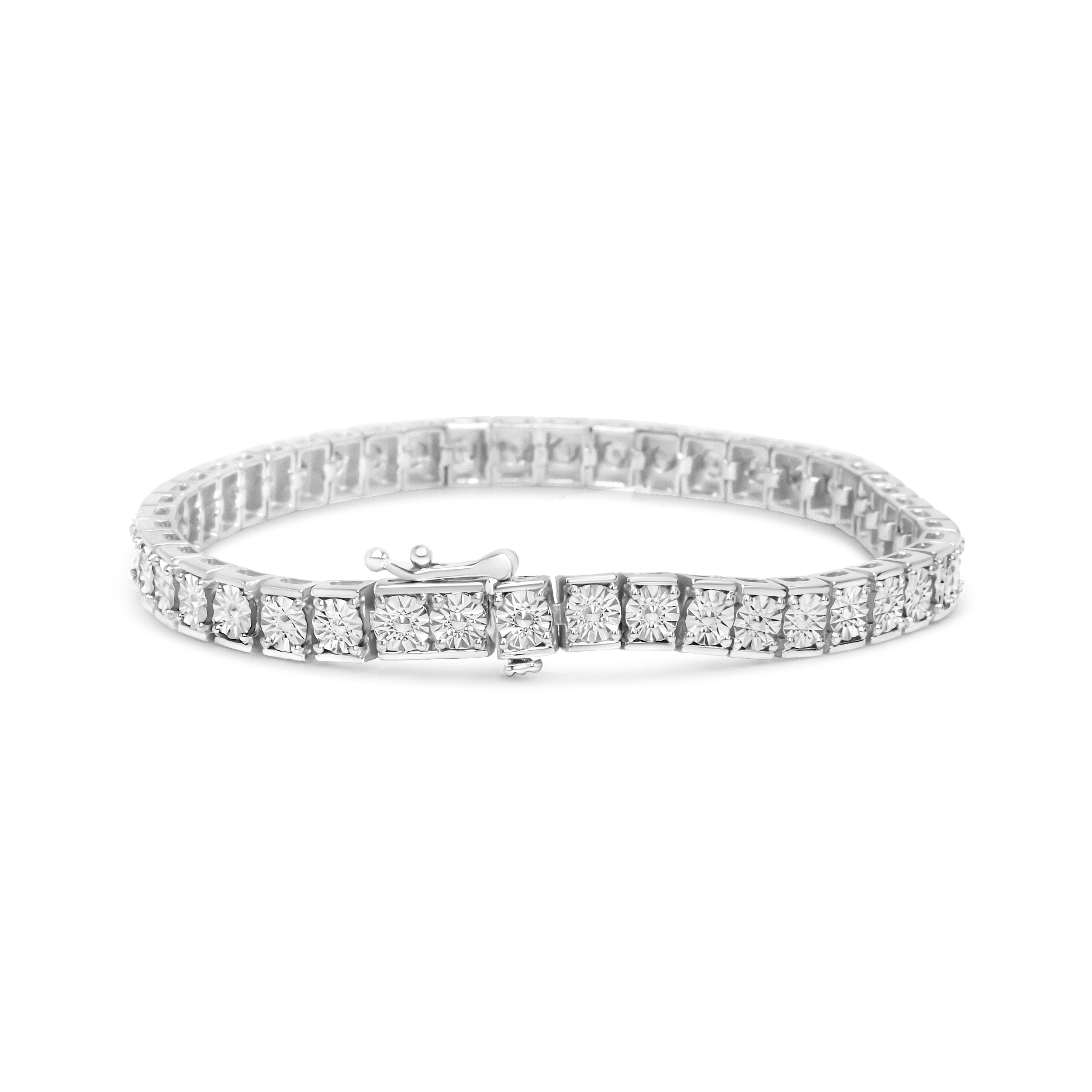 .925 Sterling Silver 1/10 Cttw Diamond 7.25" Link Bracelet (I-J Color, I2-I3 Clarity) DestGlow