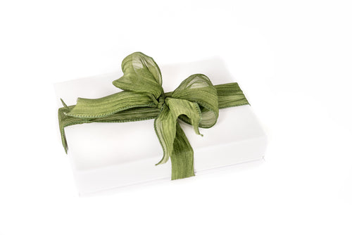 Everyday's A Good Skin Day Gift Box - Luxury Skincare Set with Face Serum & Jade Roller