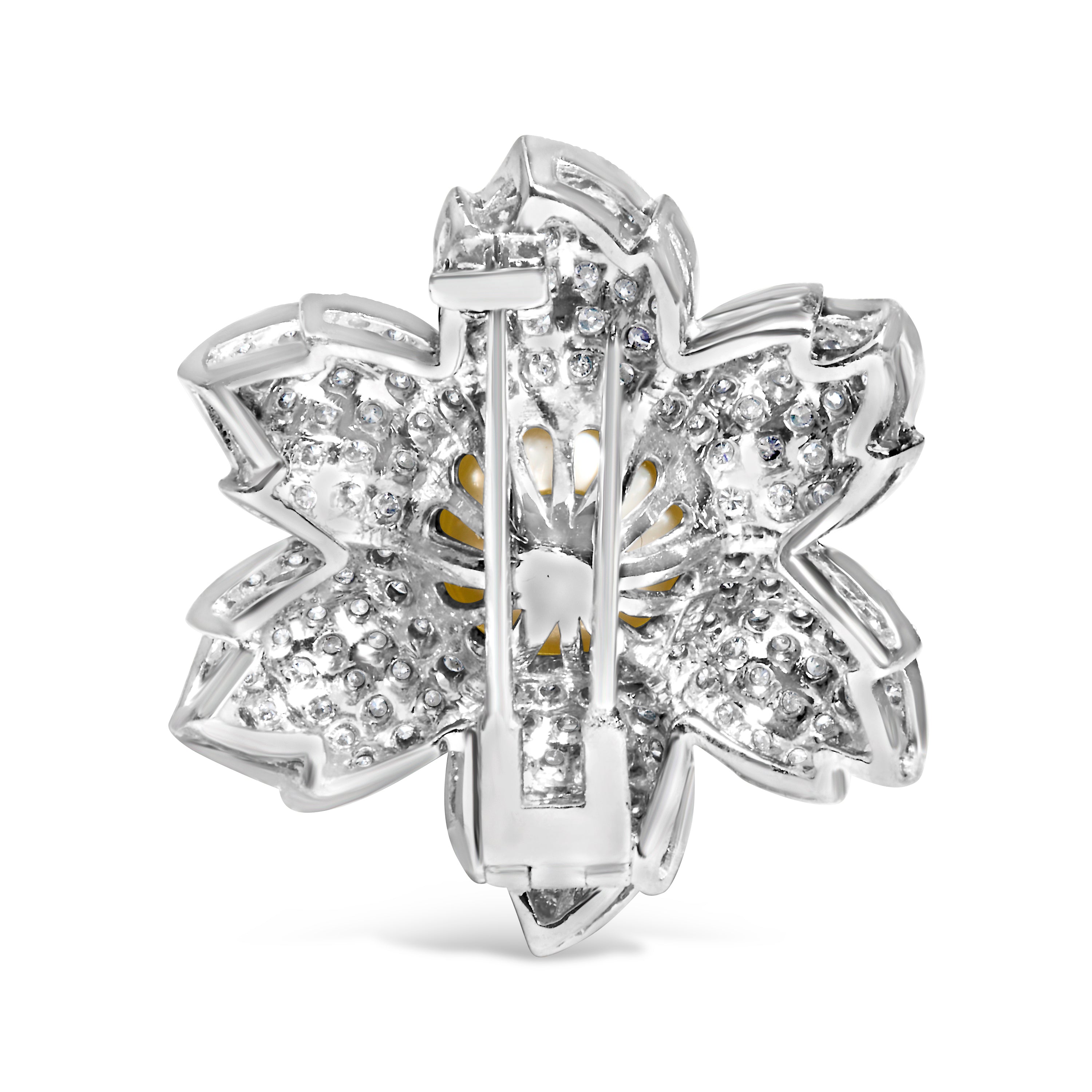 18K White Gold 2 3/4 Cttw Diamond and 12.5 MM Cultured Freshwater Pearl Floral Brooch Pin (G-H Color, VS1-VS2 Clarity) by Bids.com