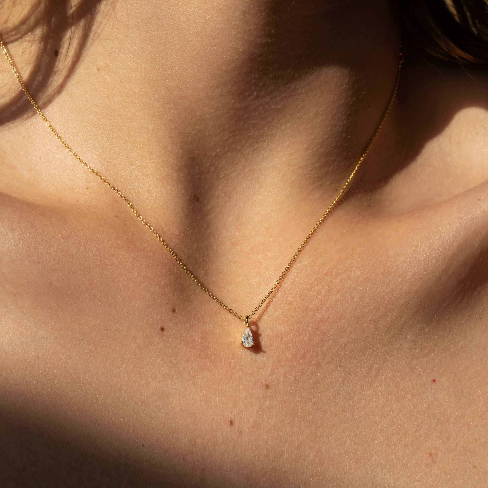 Delight Teardrop Necklace - DestGlow