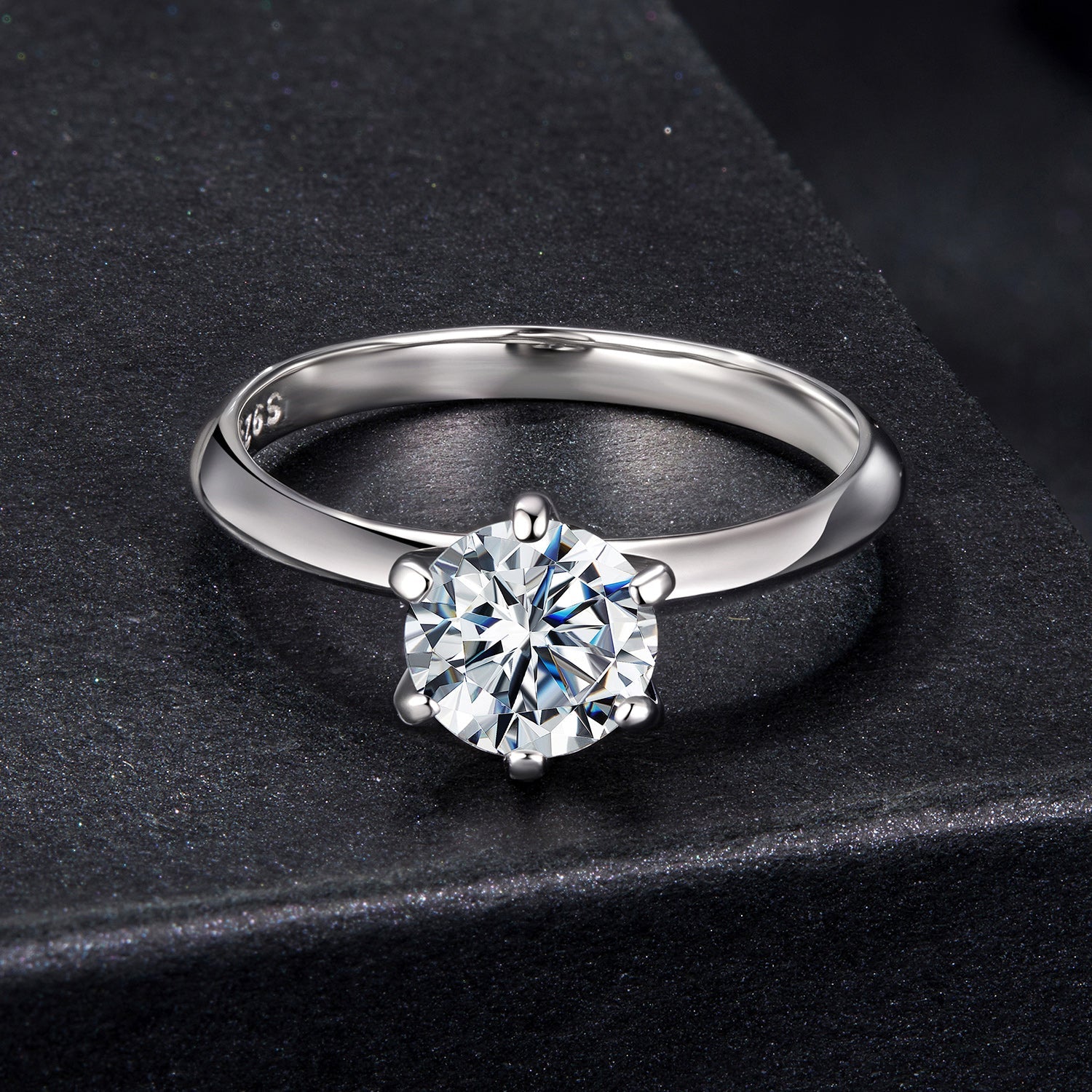 925 Sterling Silver Moissanite 1 Carat Ring Size 6 DestGlow