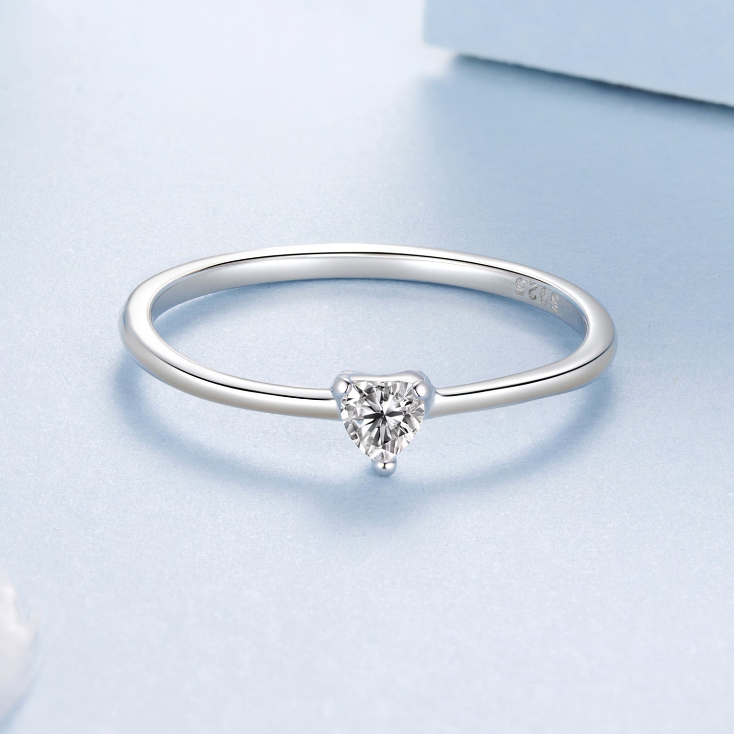 925 Sterling Silver 0.4cm Heart-shaped CZ Ring DestGlow
