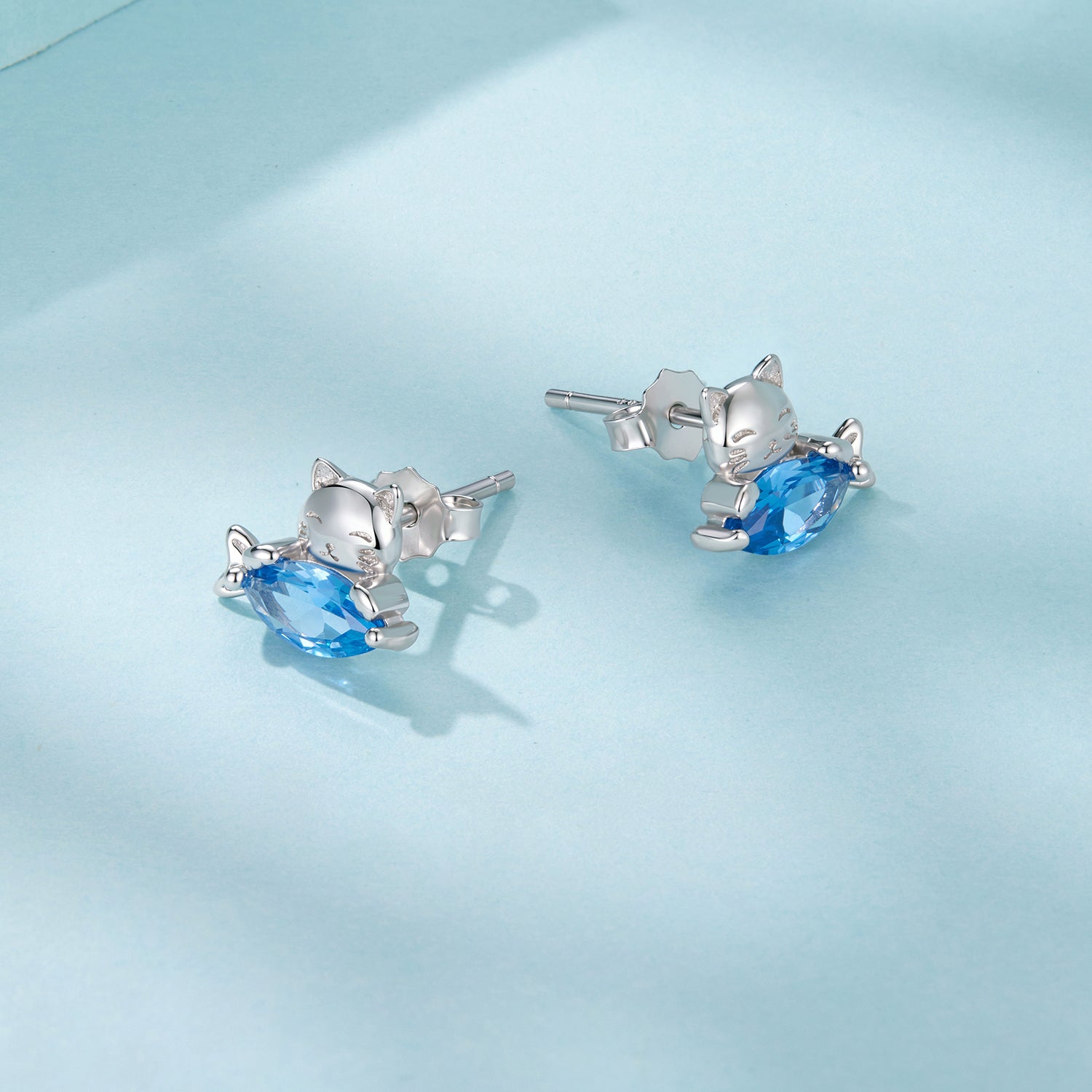 925 Sterling Silver 0.8cm White Gold Plated CZ Earrings for Women DestGlow