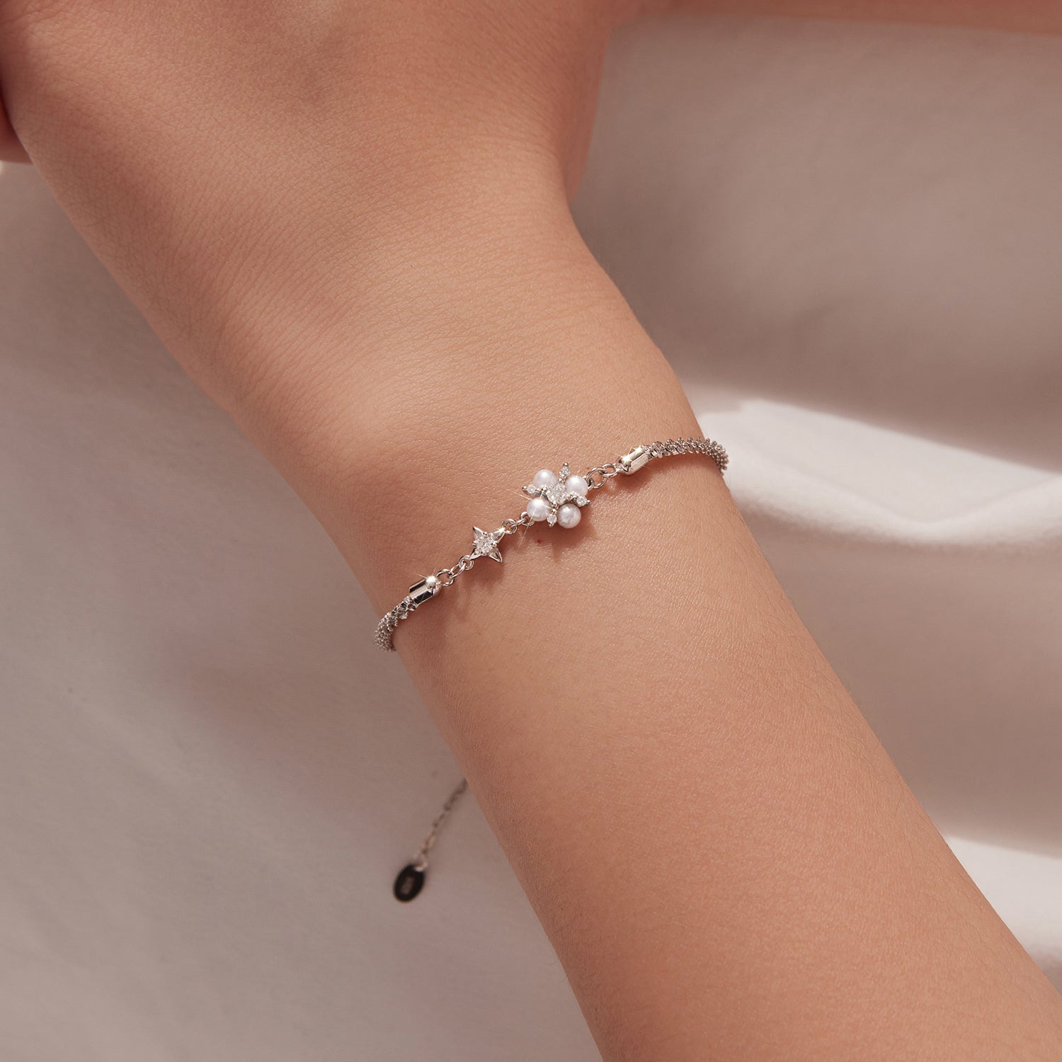 925 Sterling Silver Adjustable Moissanite & Natural Pearl Bracelet for Women DestGlow