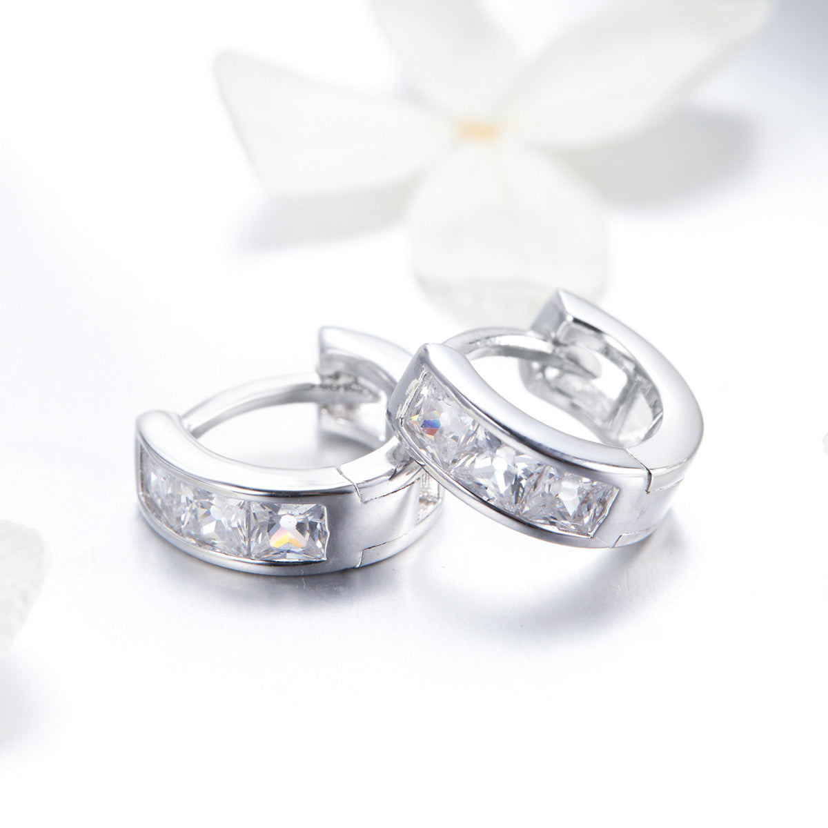 925 Sterling Silver Plated Platinum Pavé Setting CZ Earrings DestGlow