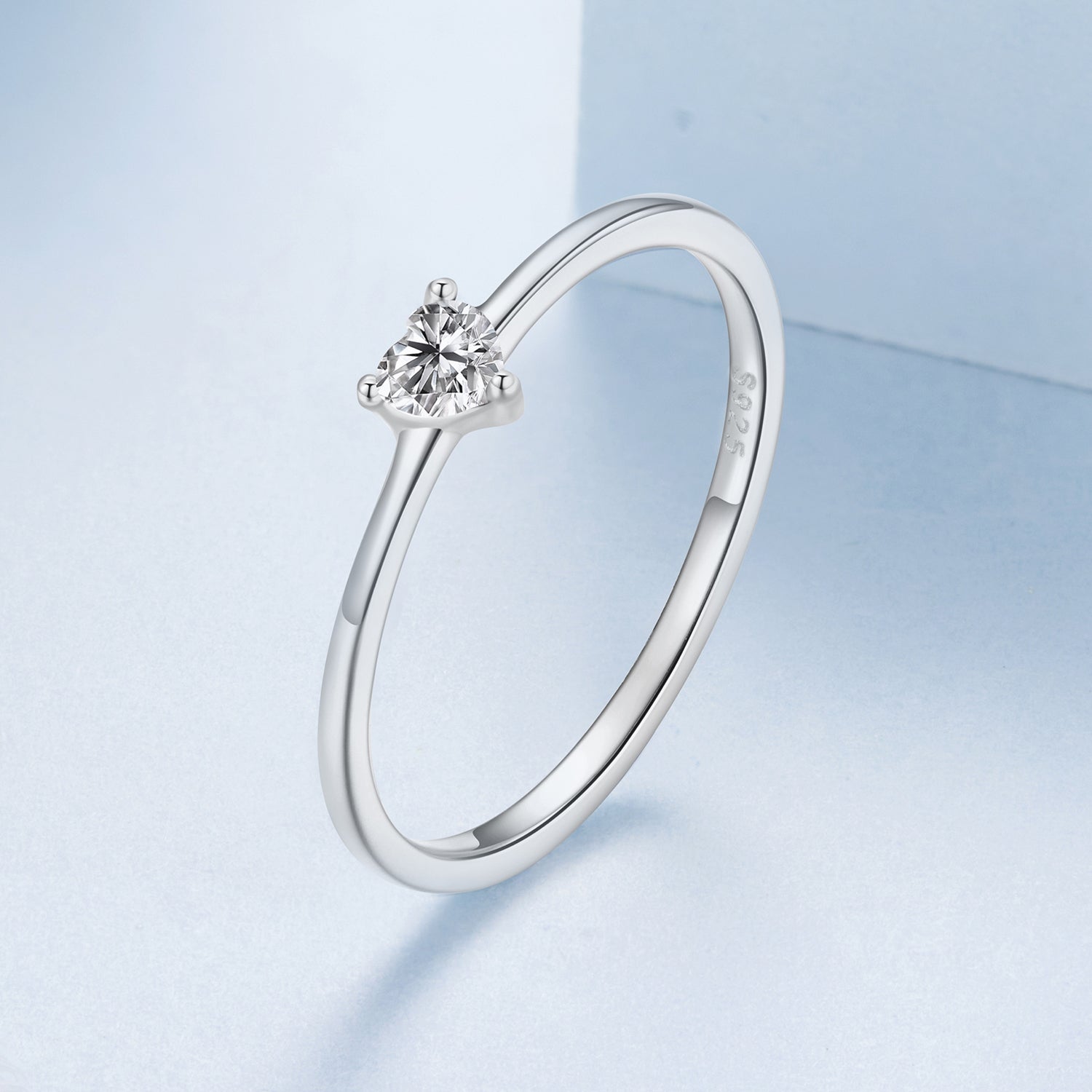 925 Sterling Silver 0.4cm Heart-shaped CZ Ring DestGlow