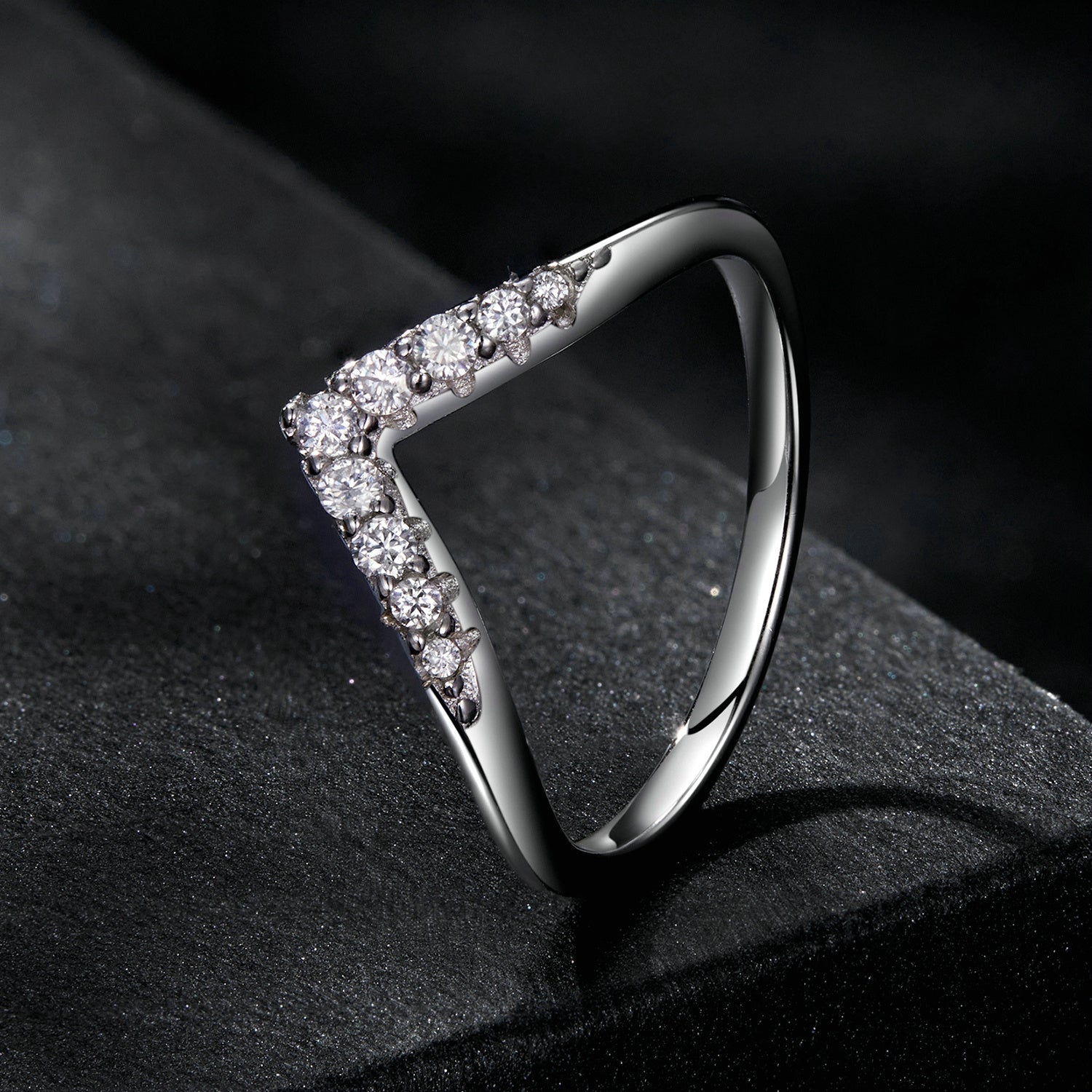 S925 Sterling Silver Moissanite 1.7mm Ring for Women - Size 6 DestGlow