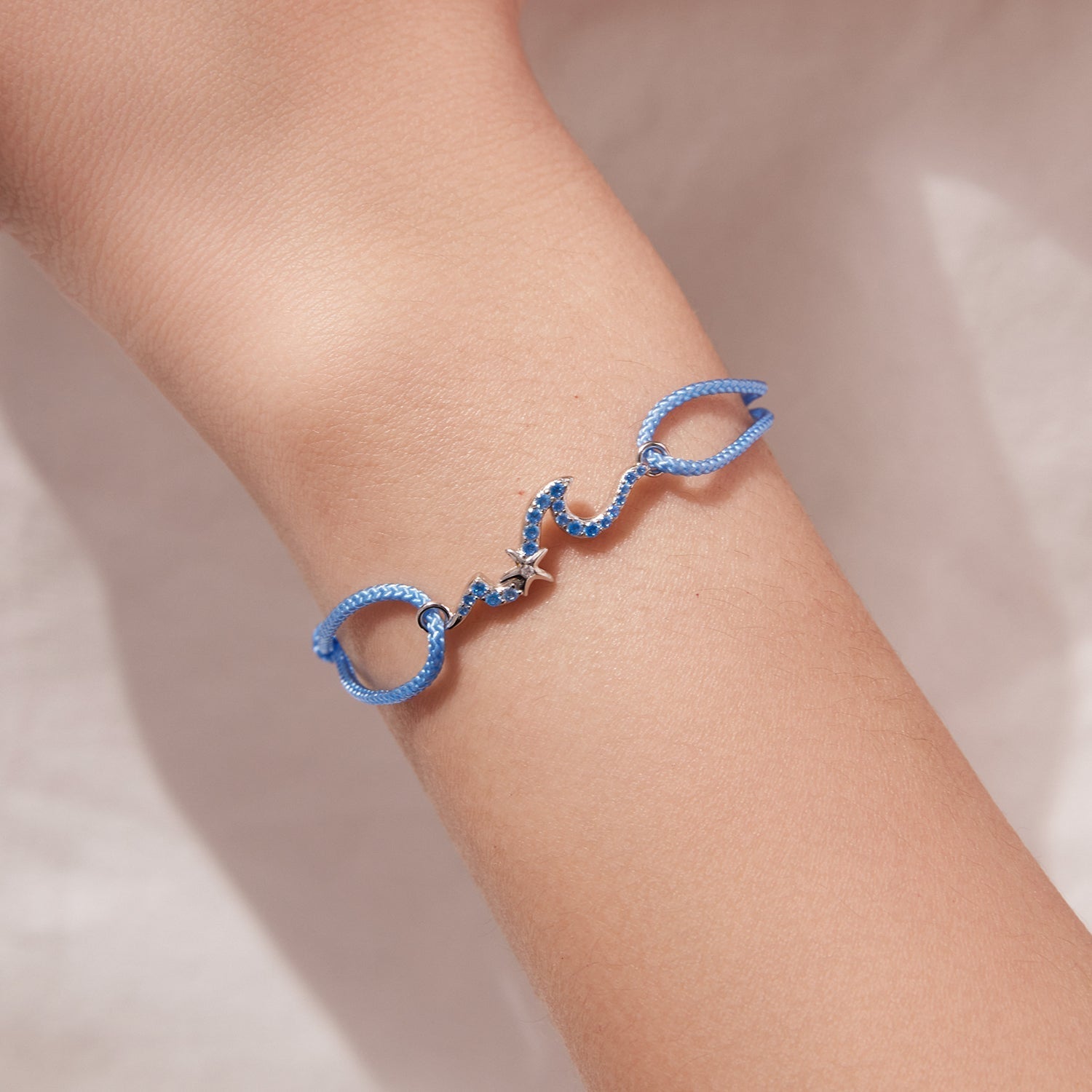 925 Sterling Silver Adjustable White Gold Bracelet with CZ Pendants for Women DestGlow