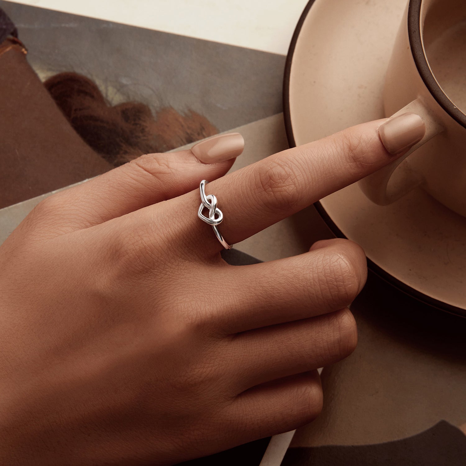 925 Sterling Silver & Plated White Gold 1.6mm Ring for Women DestGlow