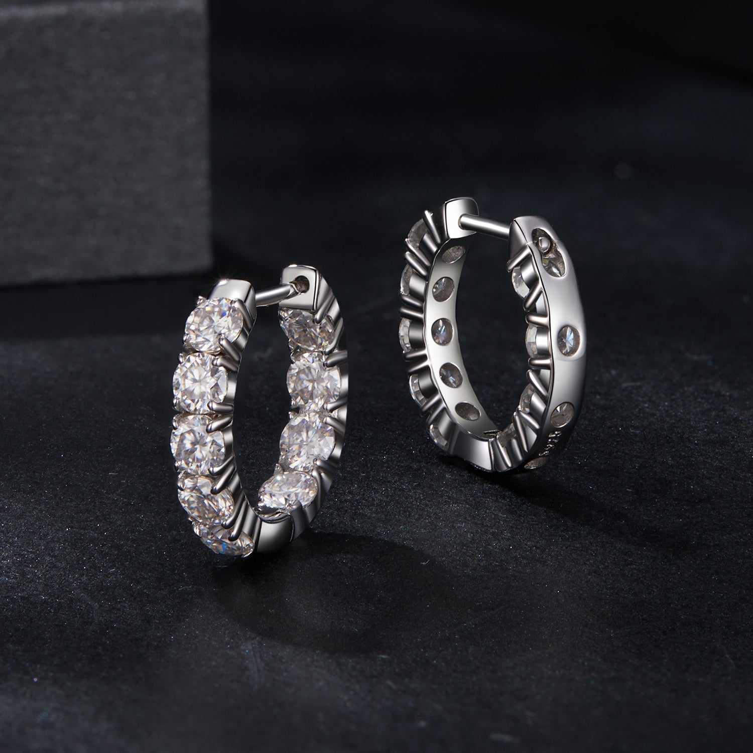 925 Sterling Silver Moissanite Earrings 0.1 Carat White Gold Plated 1.5x0.3cm Women DestGlow