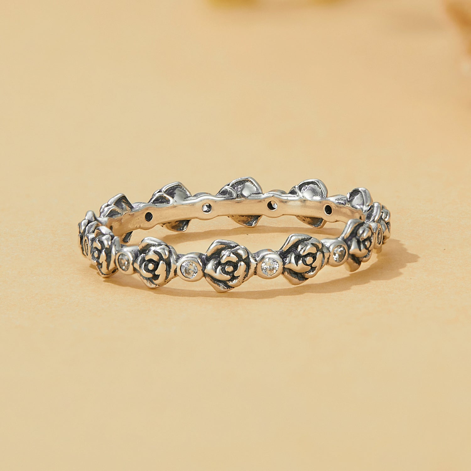 925 Sterling Silver Ring with Pavé Setting CZ - Size 6.0 - Oxidized Silver DestGlow