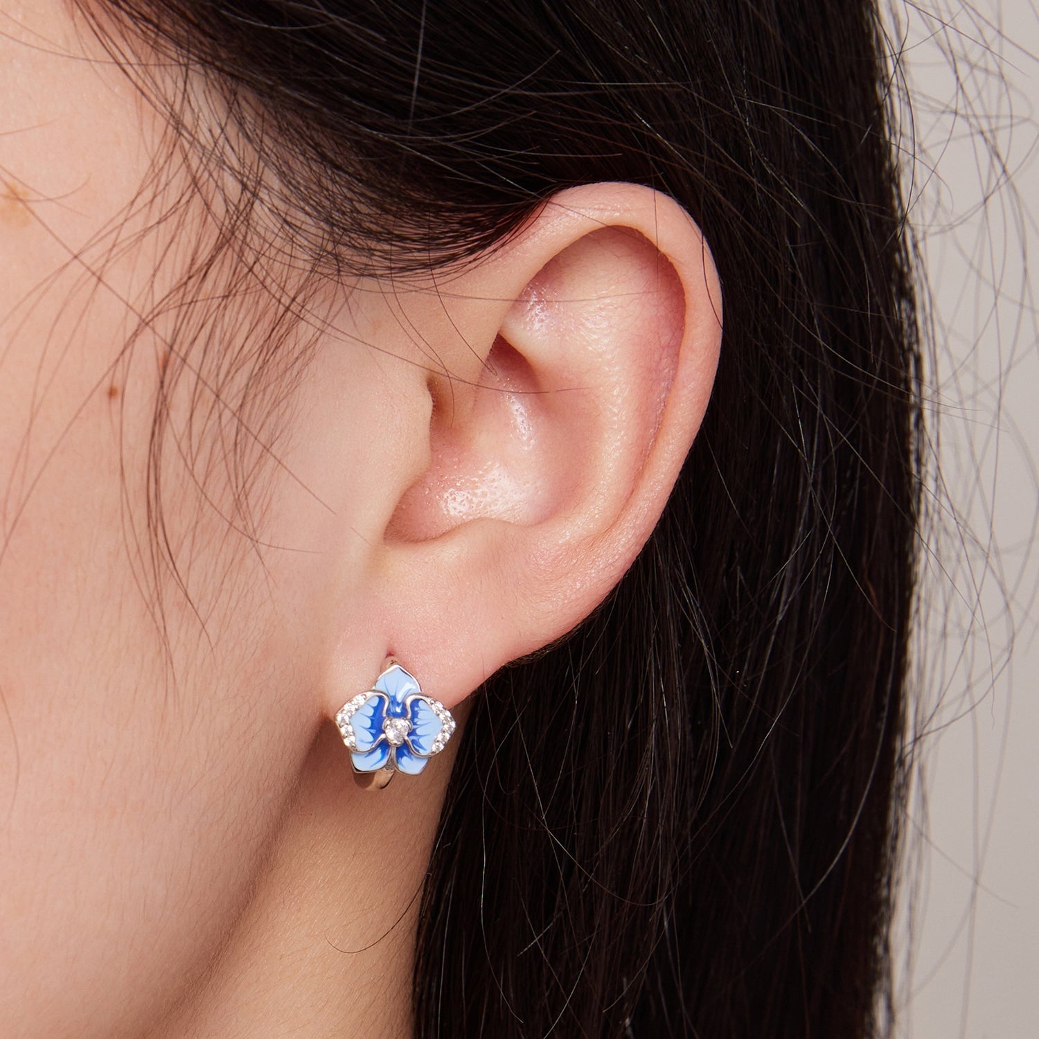 925 Sterling Silver Earrings with Enamel and Pavé Setting, 10mm for Women DestGlow