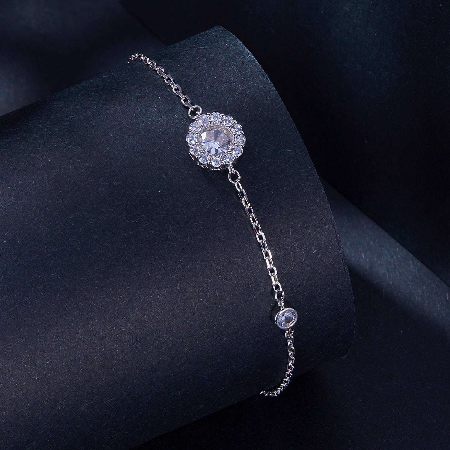 925 Sterling Silver Moissanite 0.5ct Bracelet with Pavé Setting for Women DestGlow