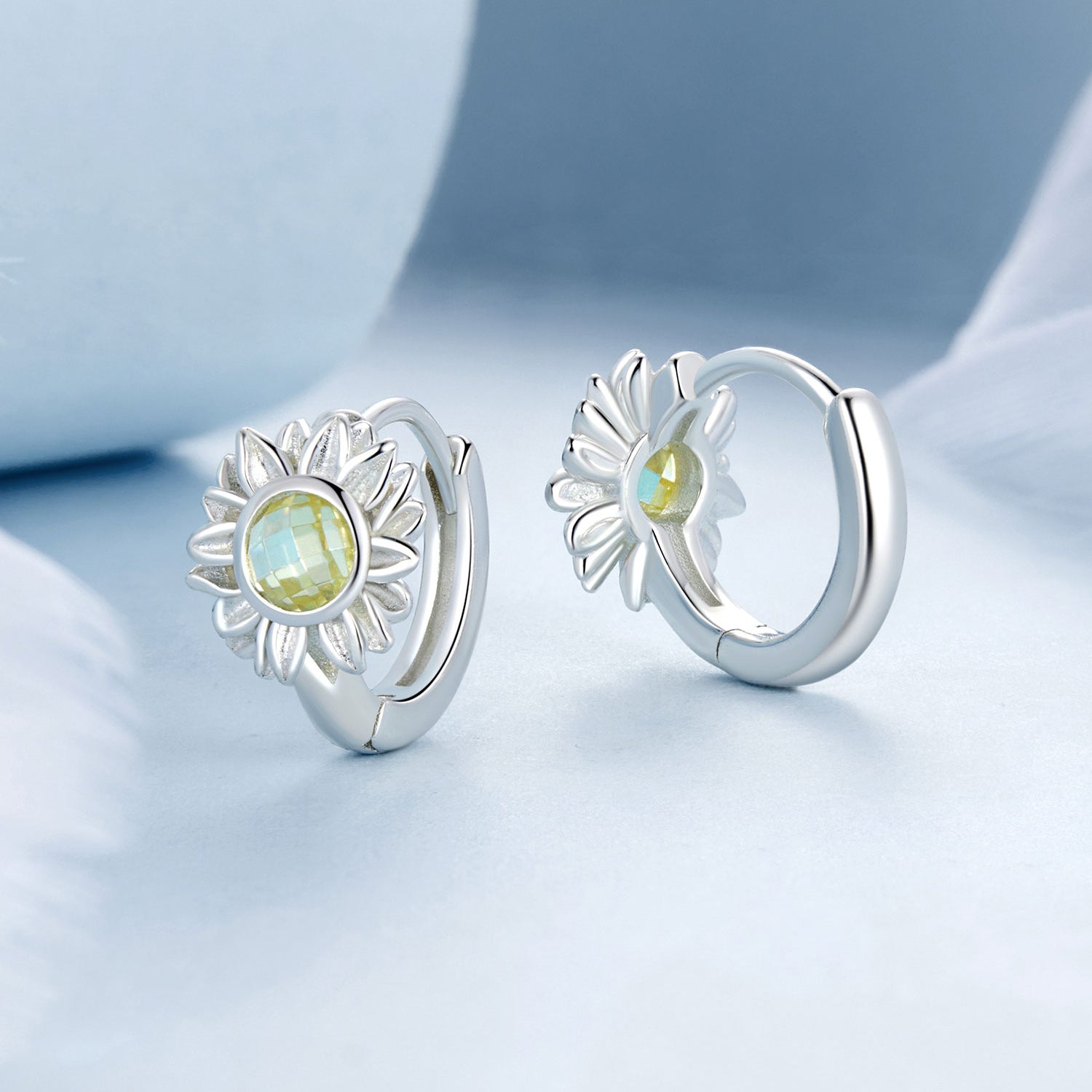925 Sterling Silver Earrings with Transparent Glass, 12x9mm Size for Women DestGlow