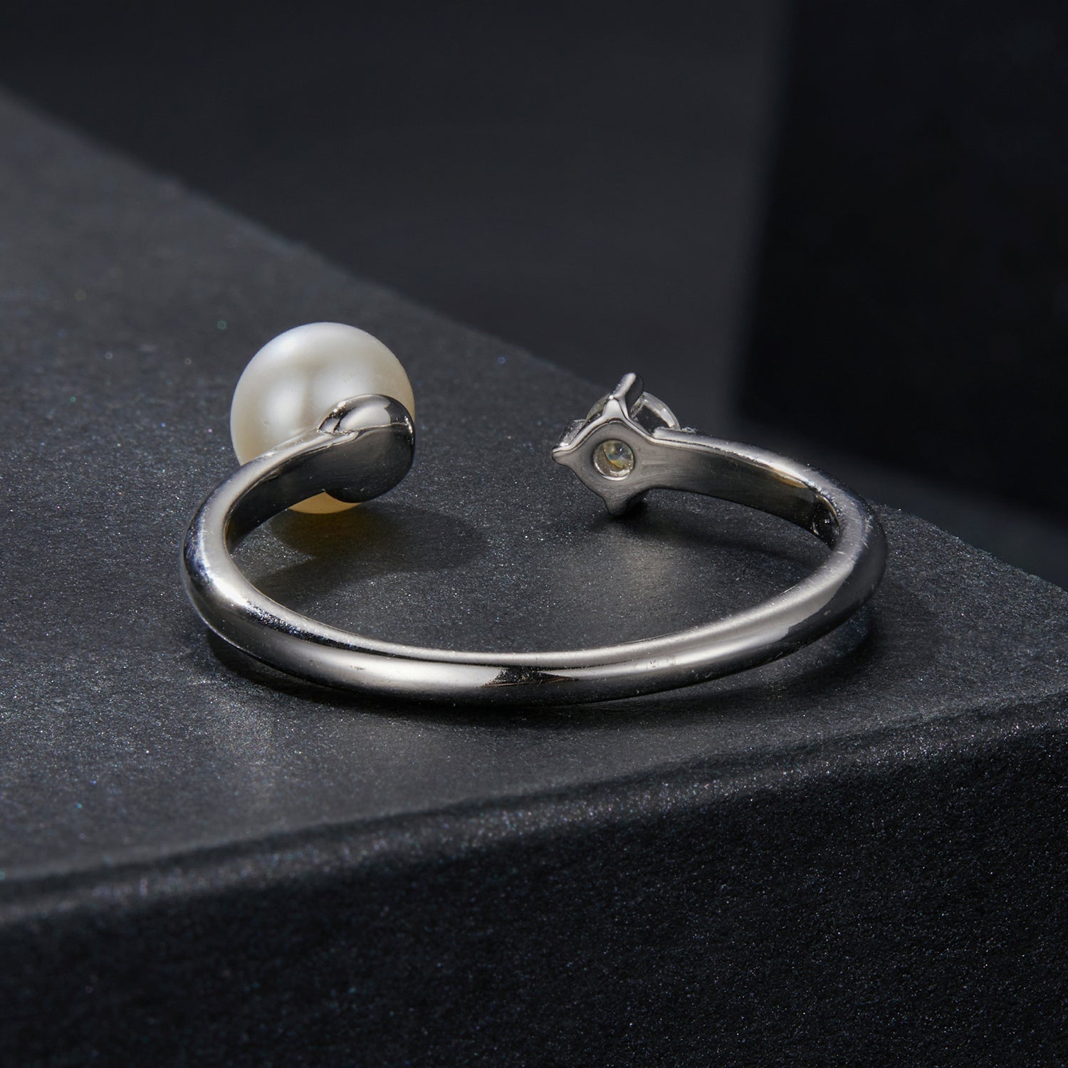 925 Sterling Silver Moissanite Quality Shell Pearl Ring for Women - Size E DestGlow