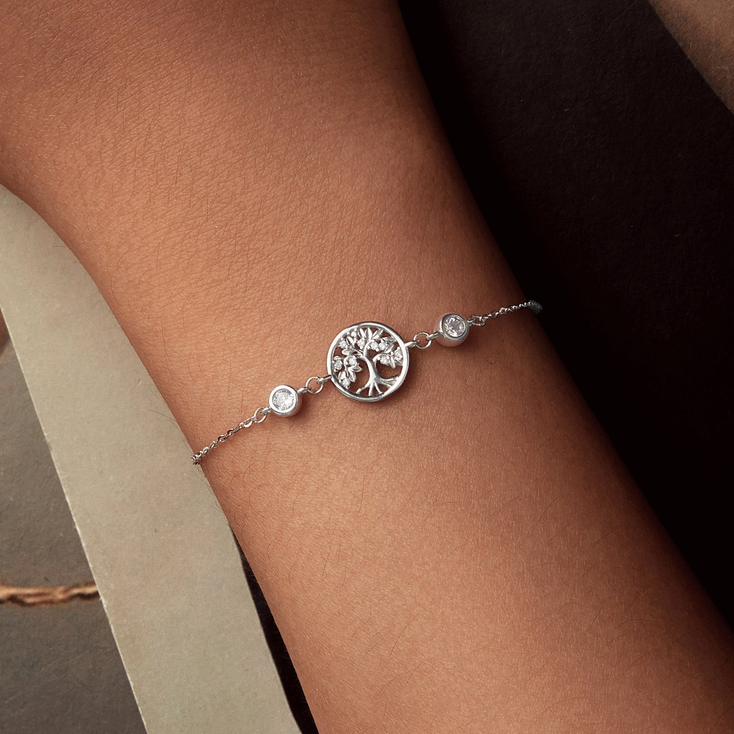 925 Sterling Silver White Gold Plated Bracelet with CZ Pendant DestGlow