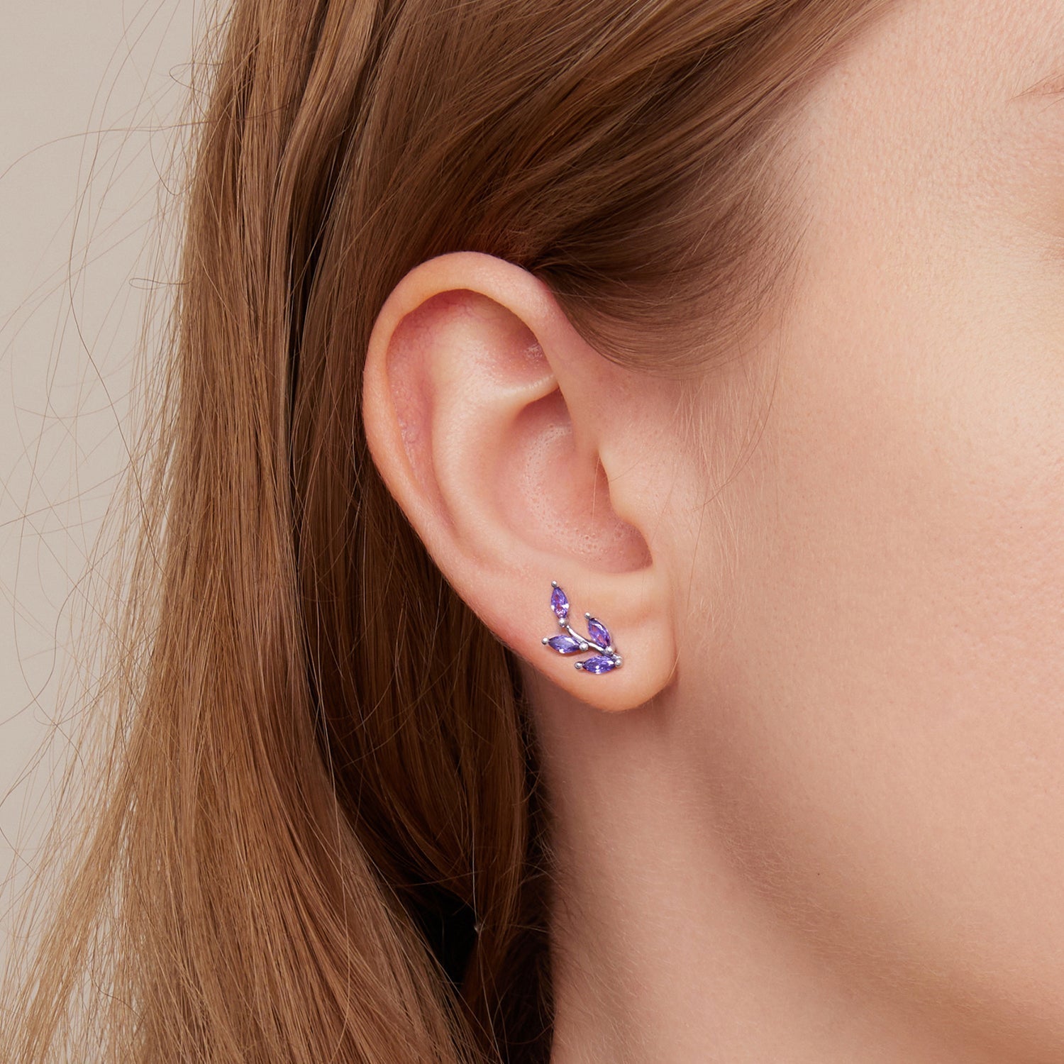 925 Sterling Silver Earrings with CZ and Oxidized Finish - 1.3*0.6cm DestGlow