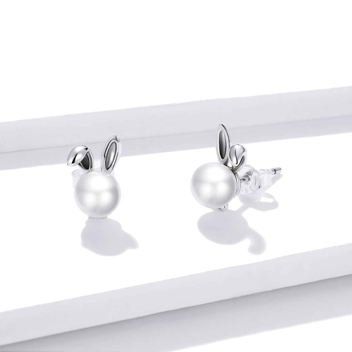925 Sterling Silver Earrings with Quality Shell Pearl DestGlow