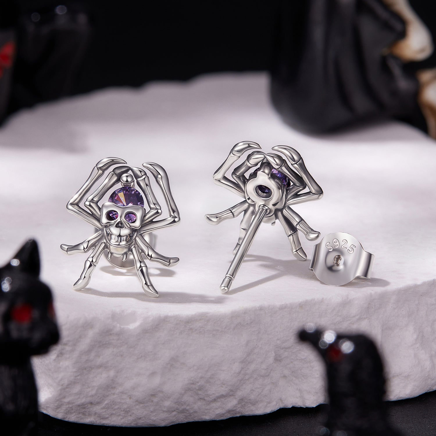 925 Sterling Silver Earrings with Pavé Setting CZ, 1.1 x 1.0 cm, Oxidized Finish for Women DestGlow