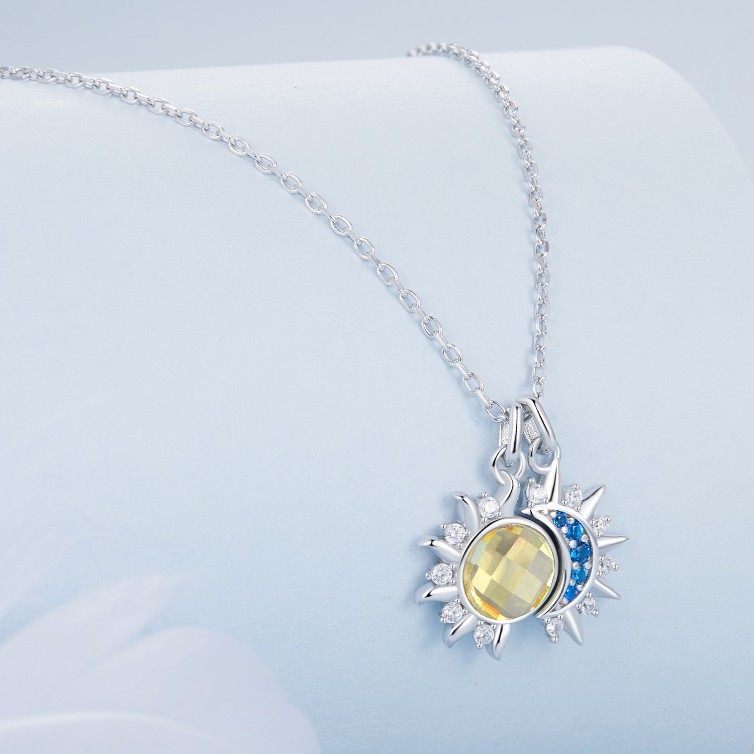 925 Sterling Silver Necklace with Transparent Glass and Pavé Setting CZ - Length 450mm DestGlow
