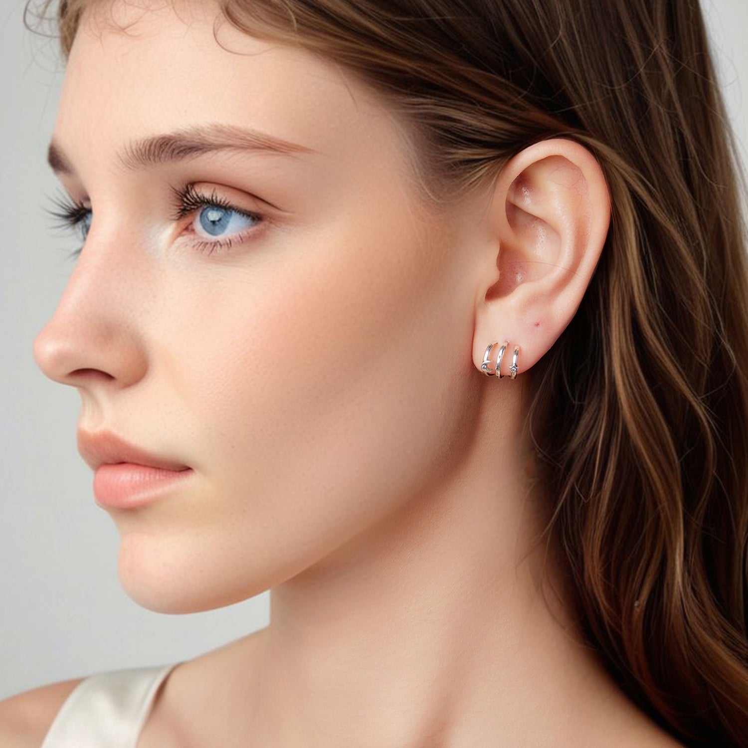 925 Sterling Silver Earrings with Pavé Setting CZ - Oxidized Silver, 1.1cm for Women DestGlow