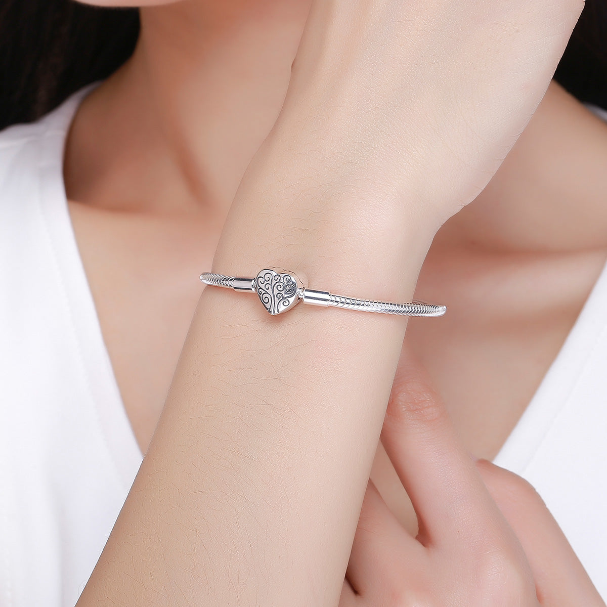 SCB 925 Sterling Silver Bracelet in Classic Style, Size 17.0 for Women DestGlow