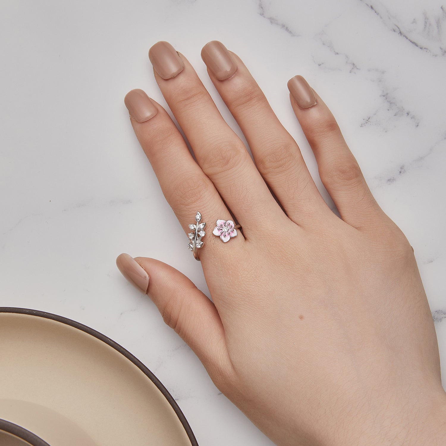 925 Sterling Silver Enamel Plated Platinum Ring 1.9mm for Women DestGlow