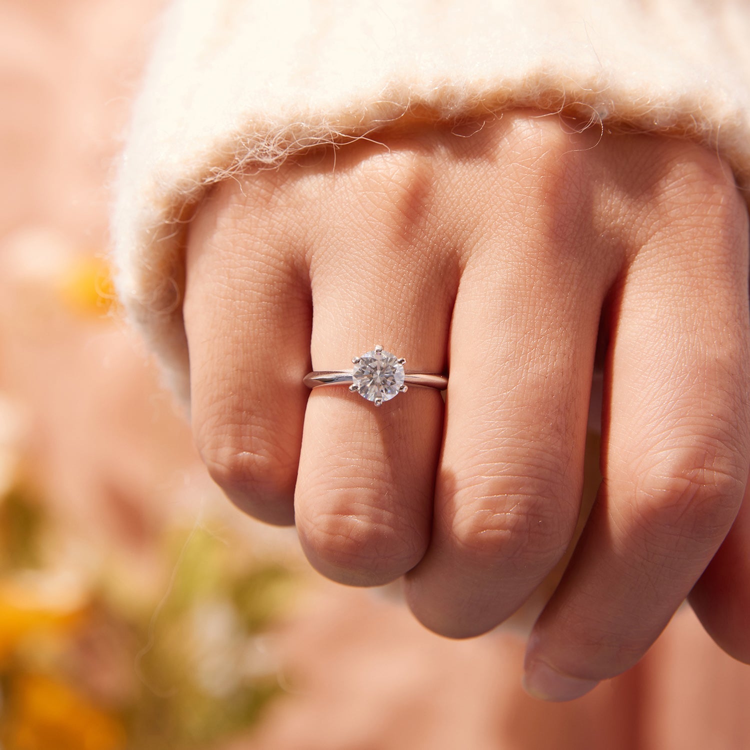 925 Sterling Silver Moissanite 1 Carat Ring Size 6 DestGlow