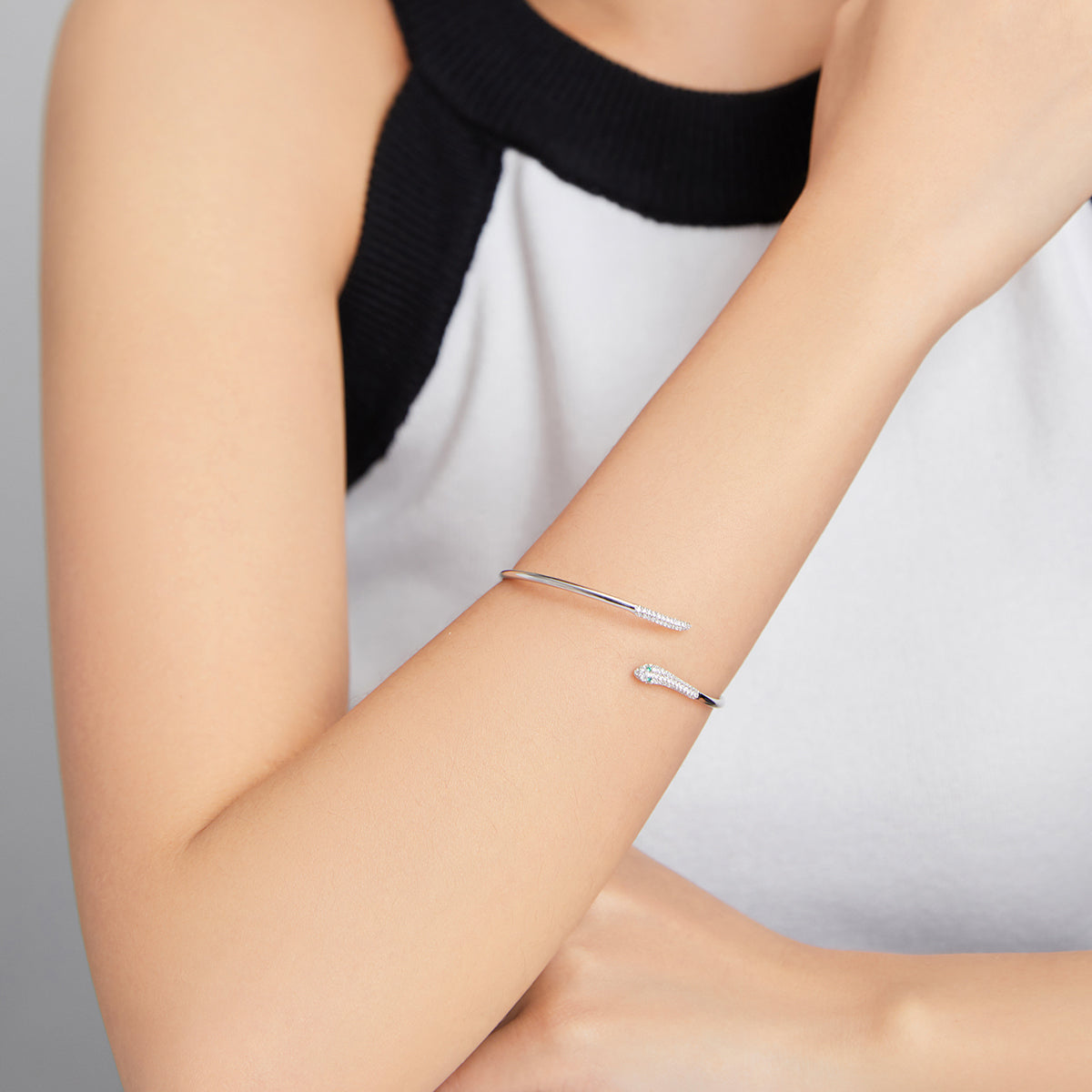 S925 Sterling Silver Bracelet with Pavé Setting CZ 6cm Diameter for Women DestGlow