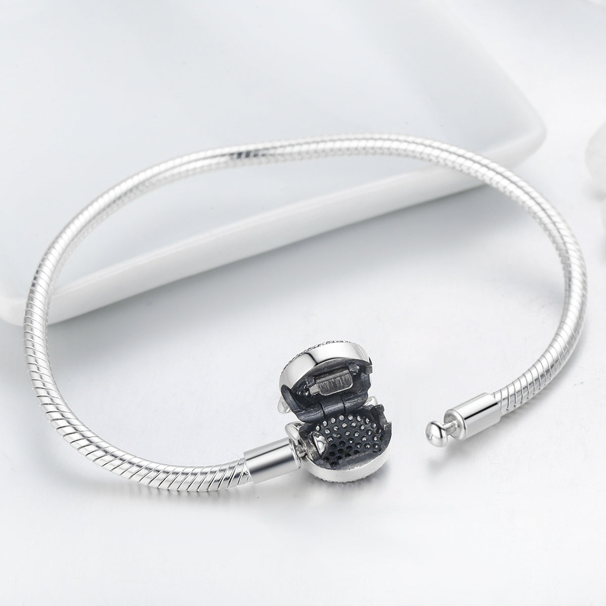 925 Sterling Silver Bracelet with Cat Head Charm, 17cm for Women DestGlow
