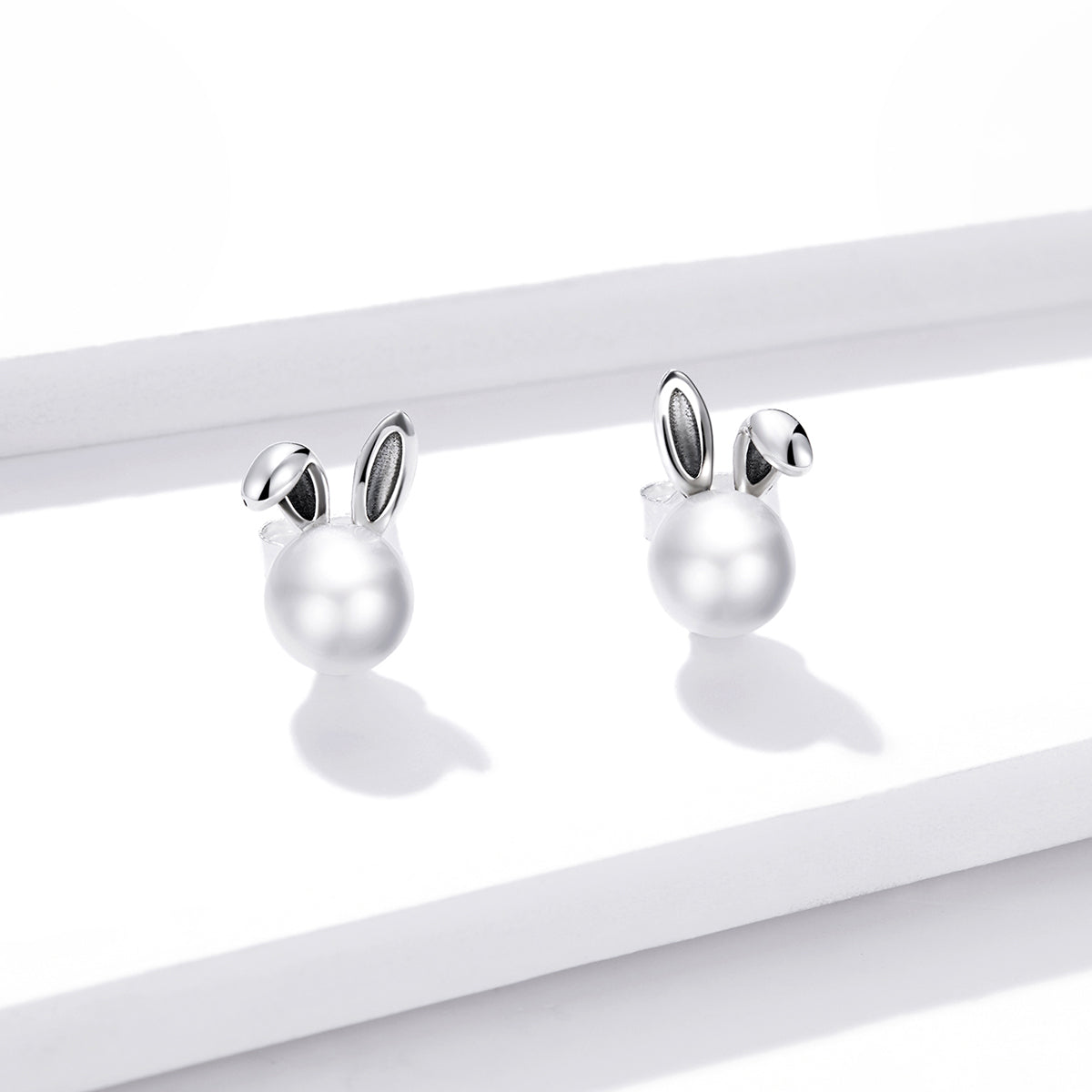 925 Sterling Silver Earrings with Quality Shell Pearl DestGlow