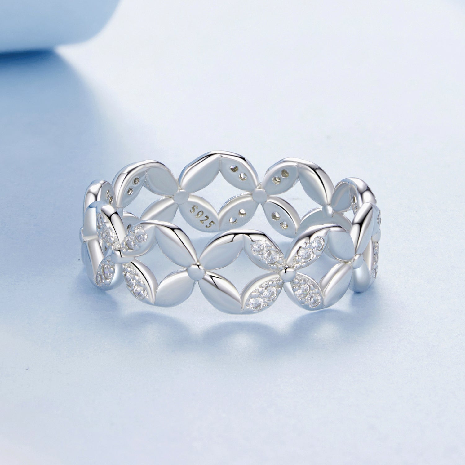 925 Sterling Silver White Gold Plated 0.6cm Ring Size 6 for Women DestGlow