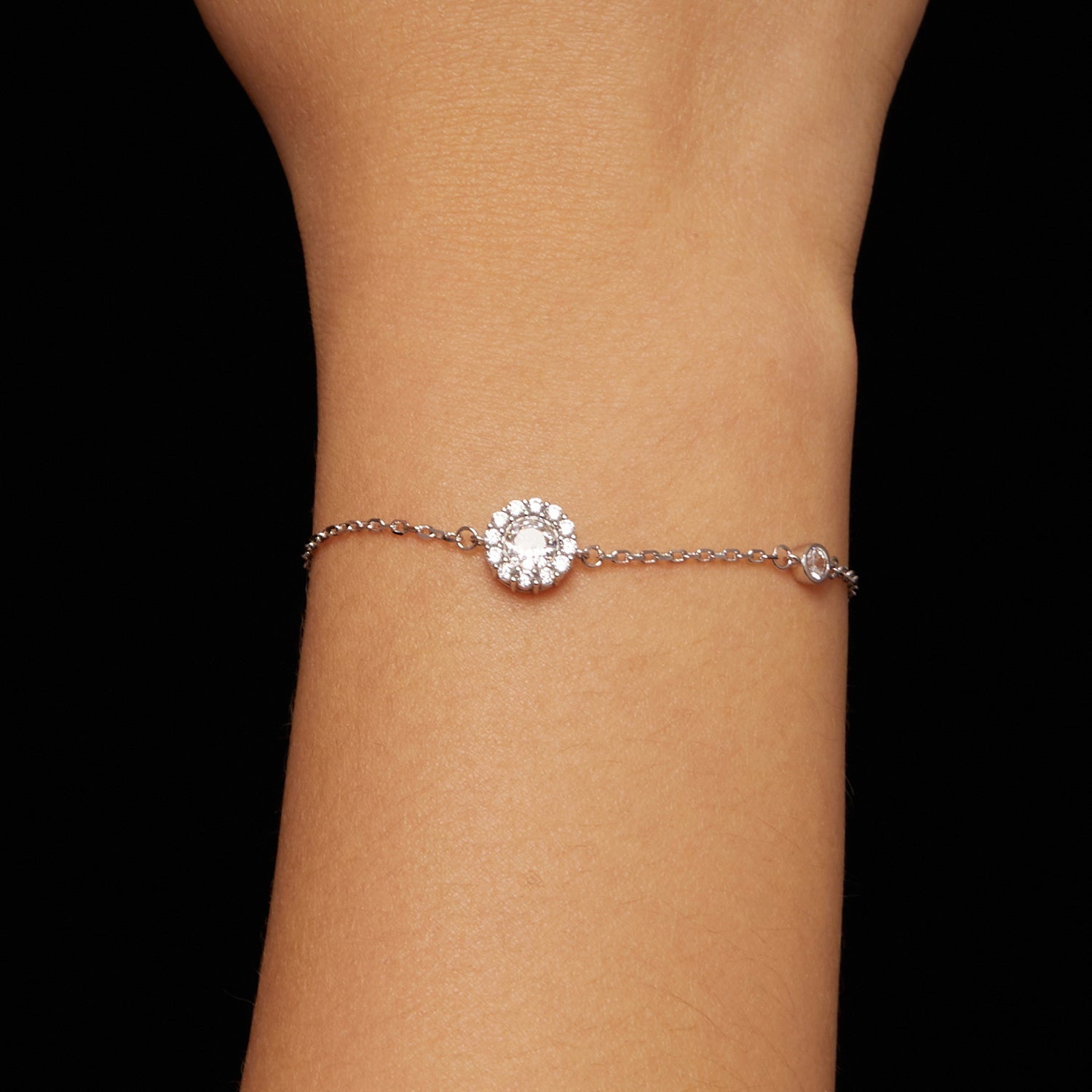 925 Sterling Silver Moissanite 0.5ct Bracelet with Pavé Setting for Women DestGlow