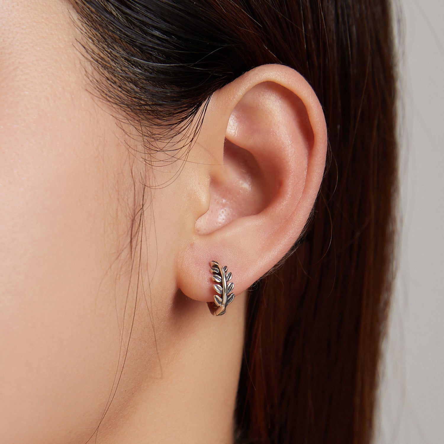 S925 Oxidized Silver Earrings 1.2*0.5cm for Women DestGlow
