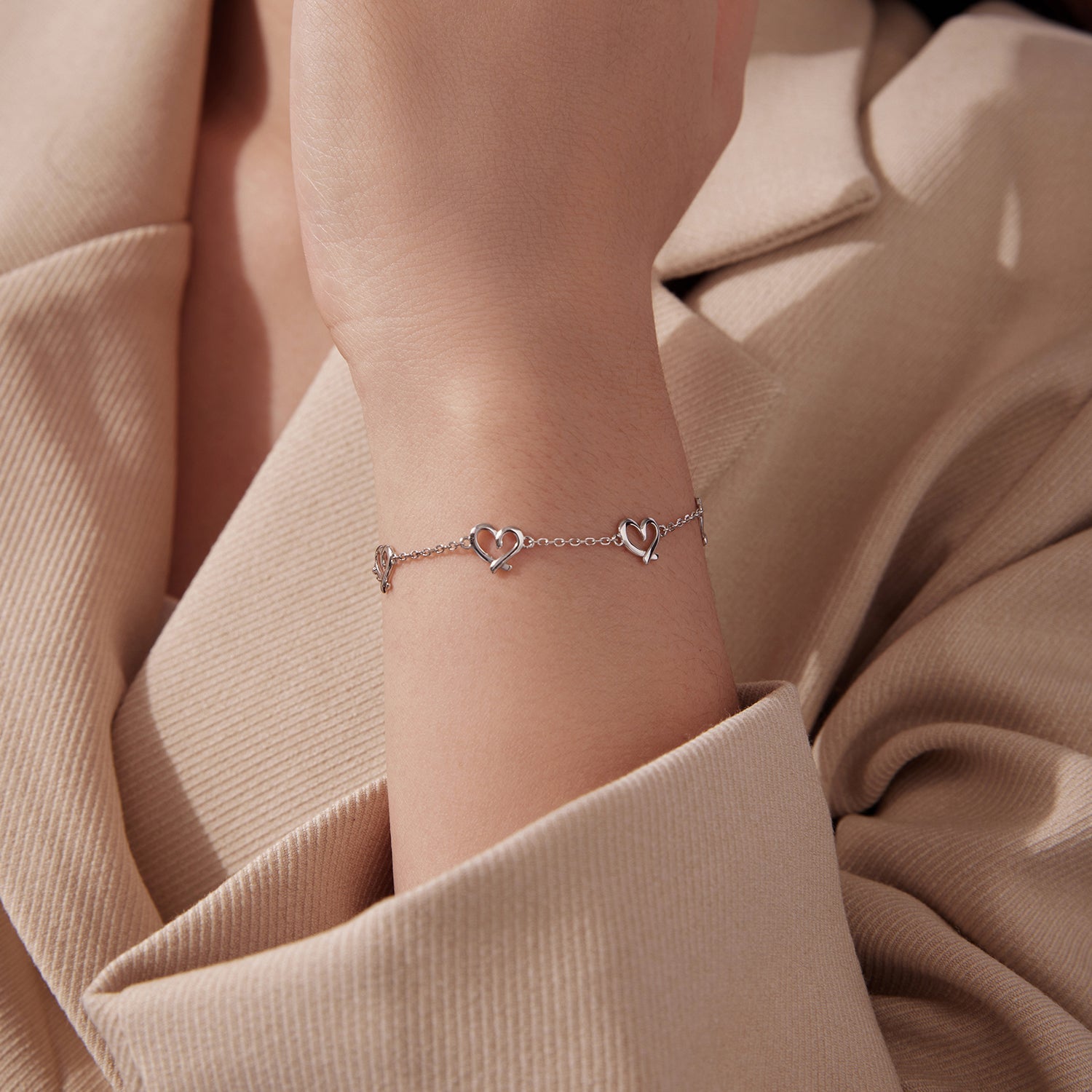 925 Sterling Silver 15+6cm 0.8cm Heart White Gold Plated Bracelet for Women DestGlow