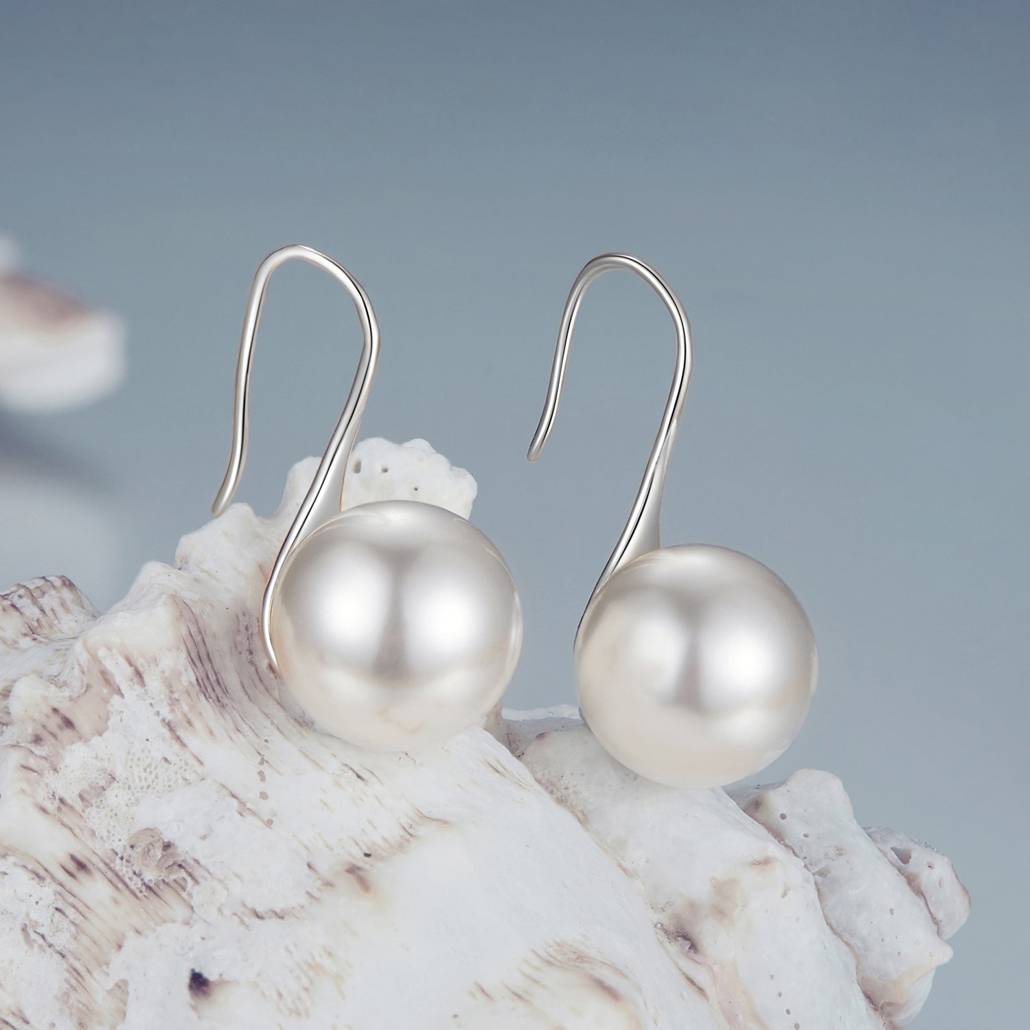 925 Sterling Silver Earrings with Quality Shell Pearl DestGlow