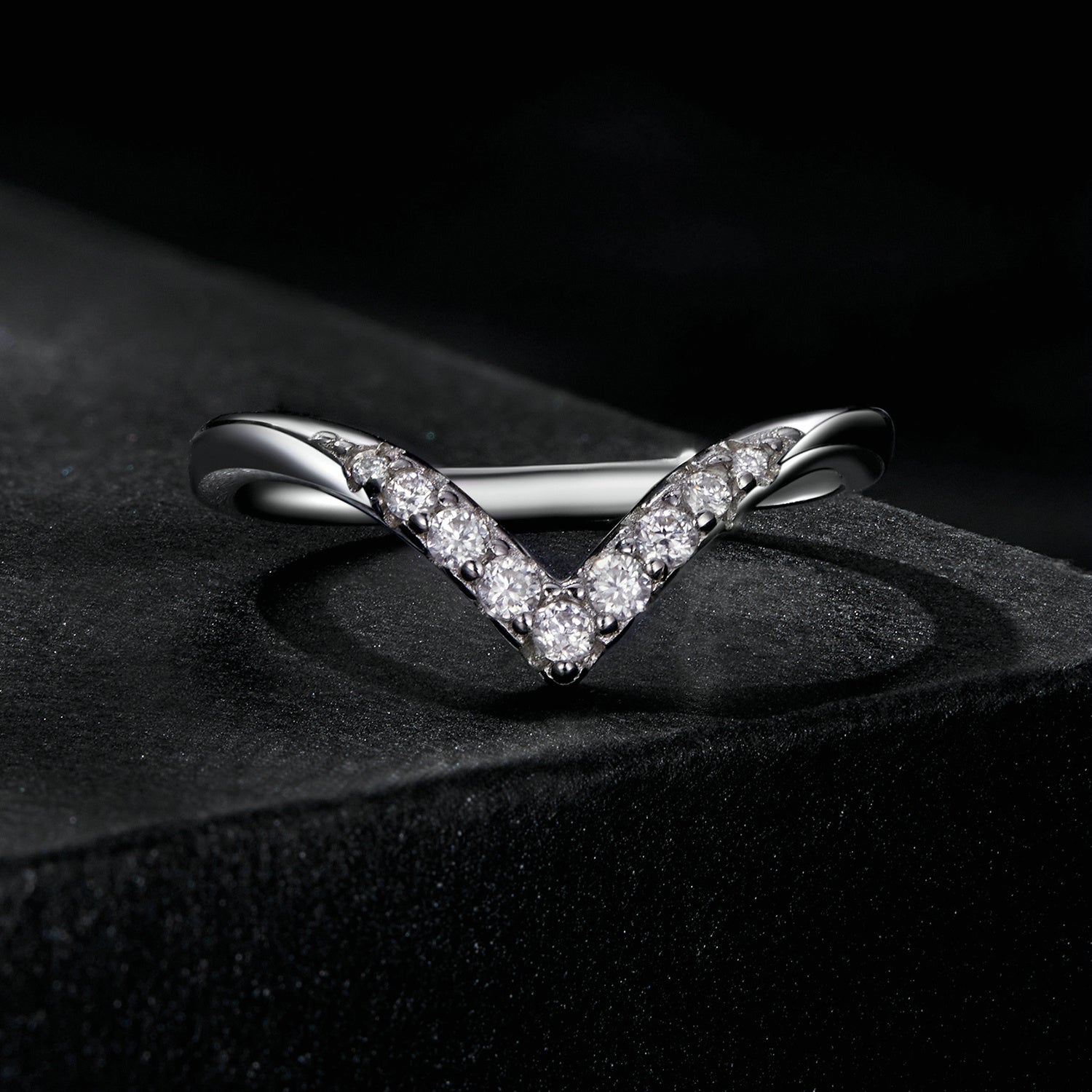 S925 Sterling Silver Moissanite 1.7mm Ring for Women - Size 6 DestGlow