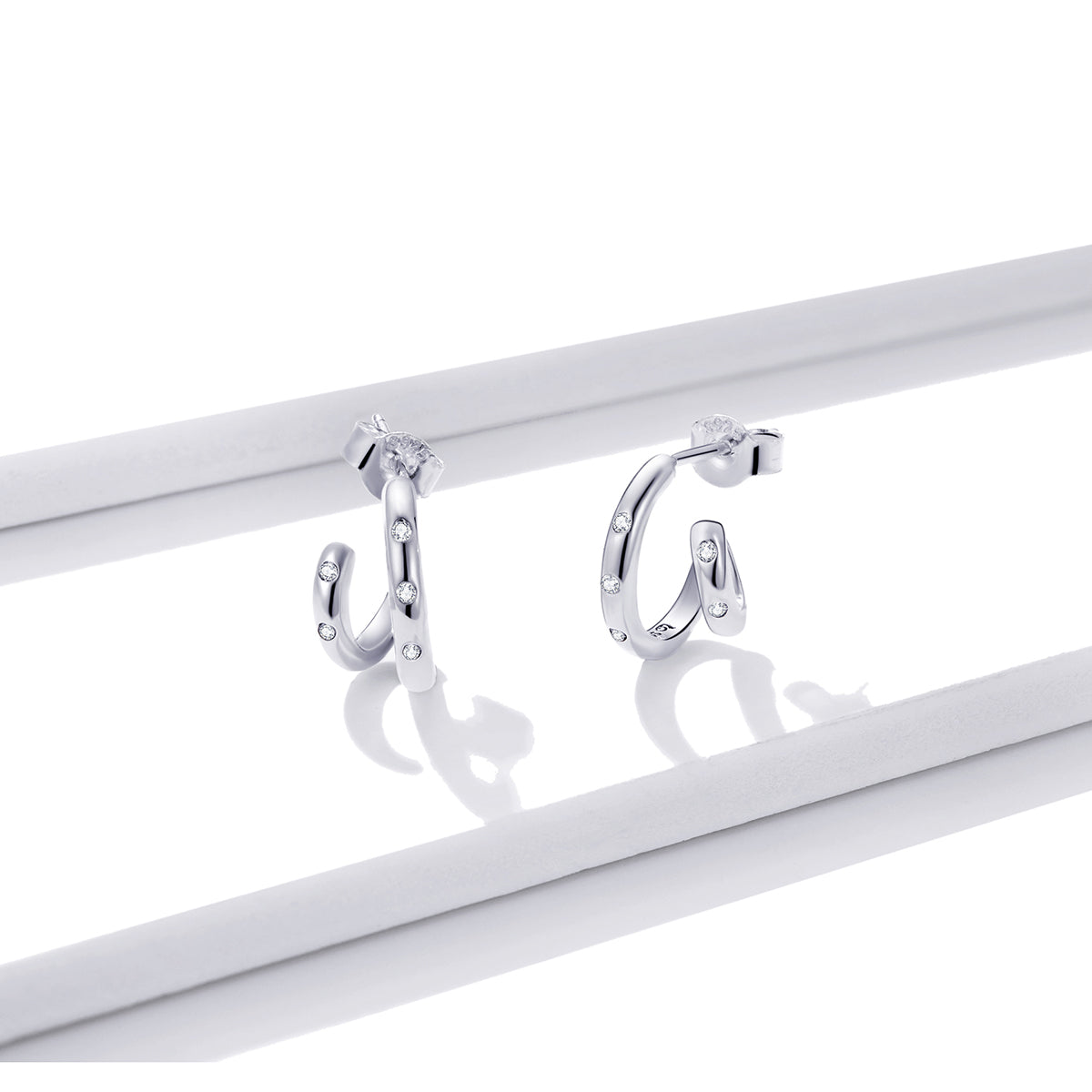 925 Sterling Silver Earrings with Pavé Setting CZ DestGlow