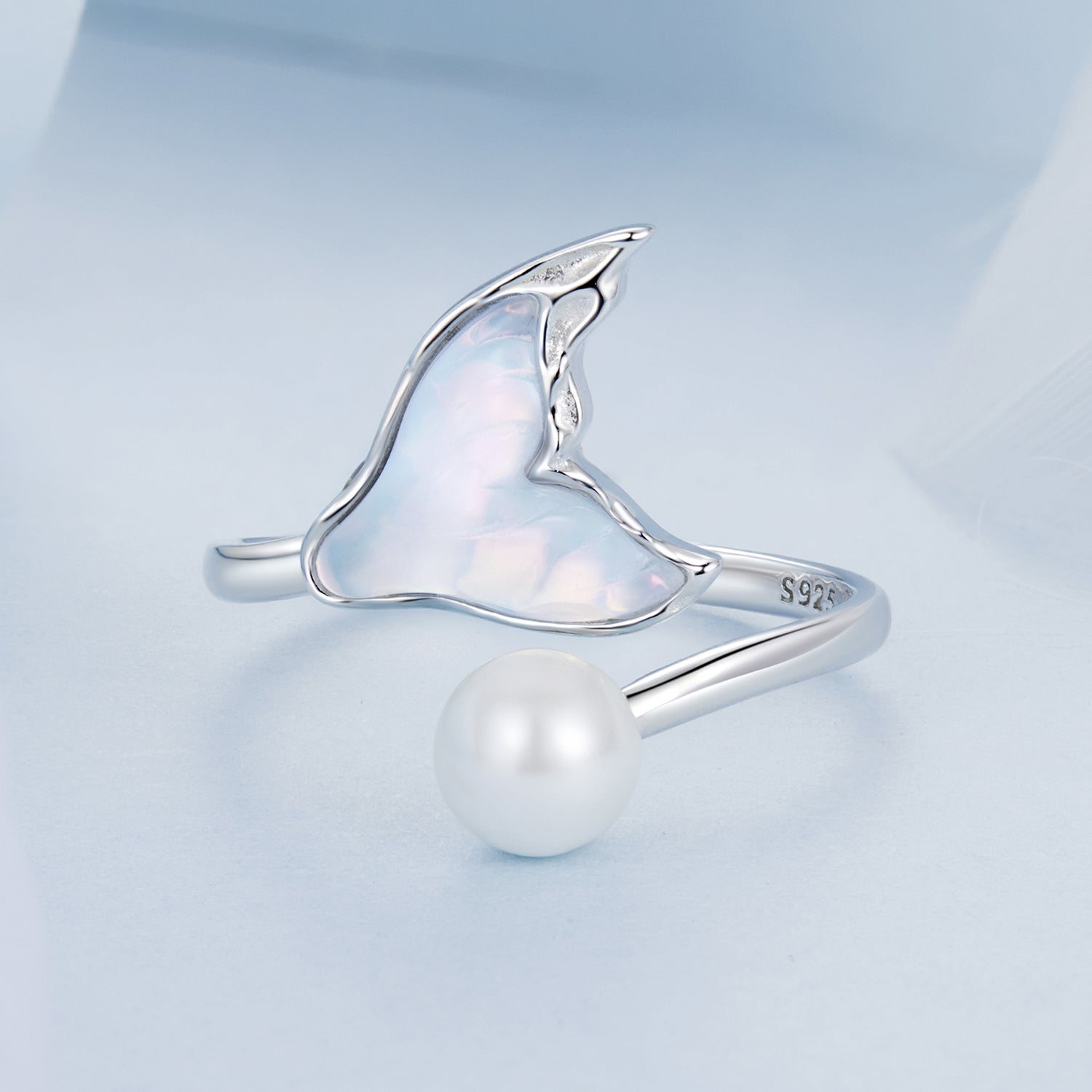 925 Sterling Silver Ring with Shell Pearl and Transparent Glass DestGlow