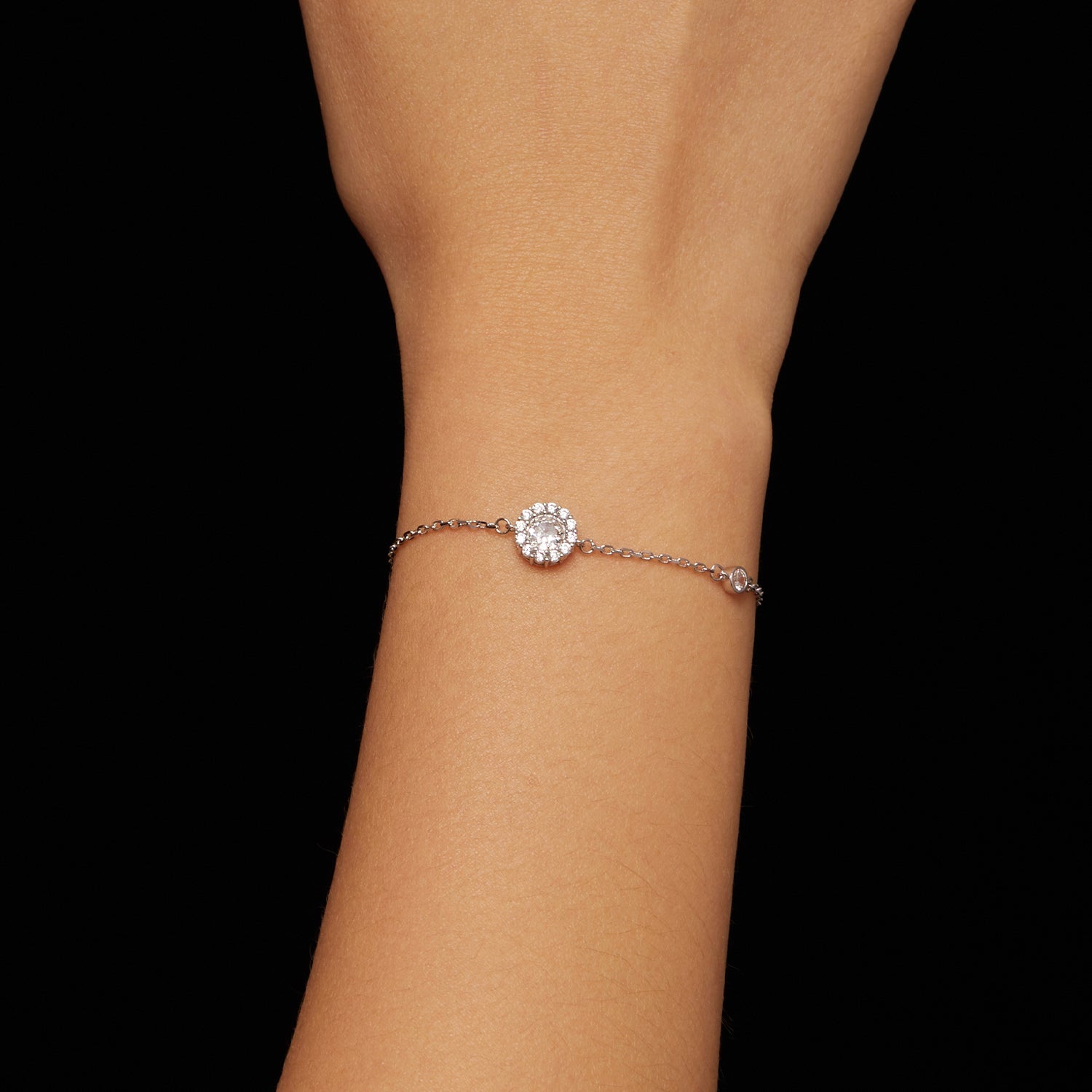 925 Sterling Silver Moissanite 0.5ct Bracelet with Pavé Setting for Women DestGlow