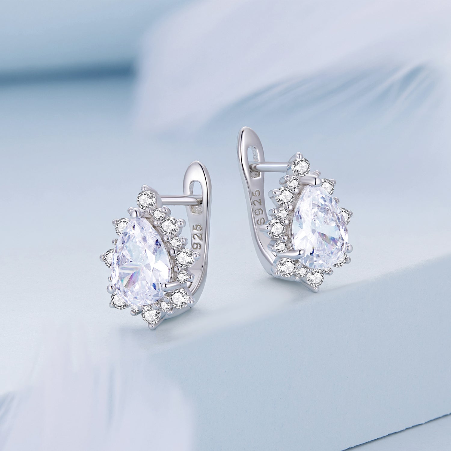 925 Sterling Silver Platinum Plated CZ Pavé Setting Earrings DestGlow