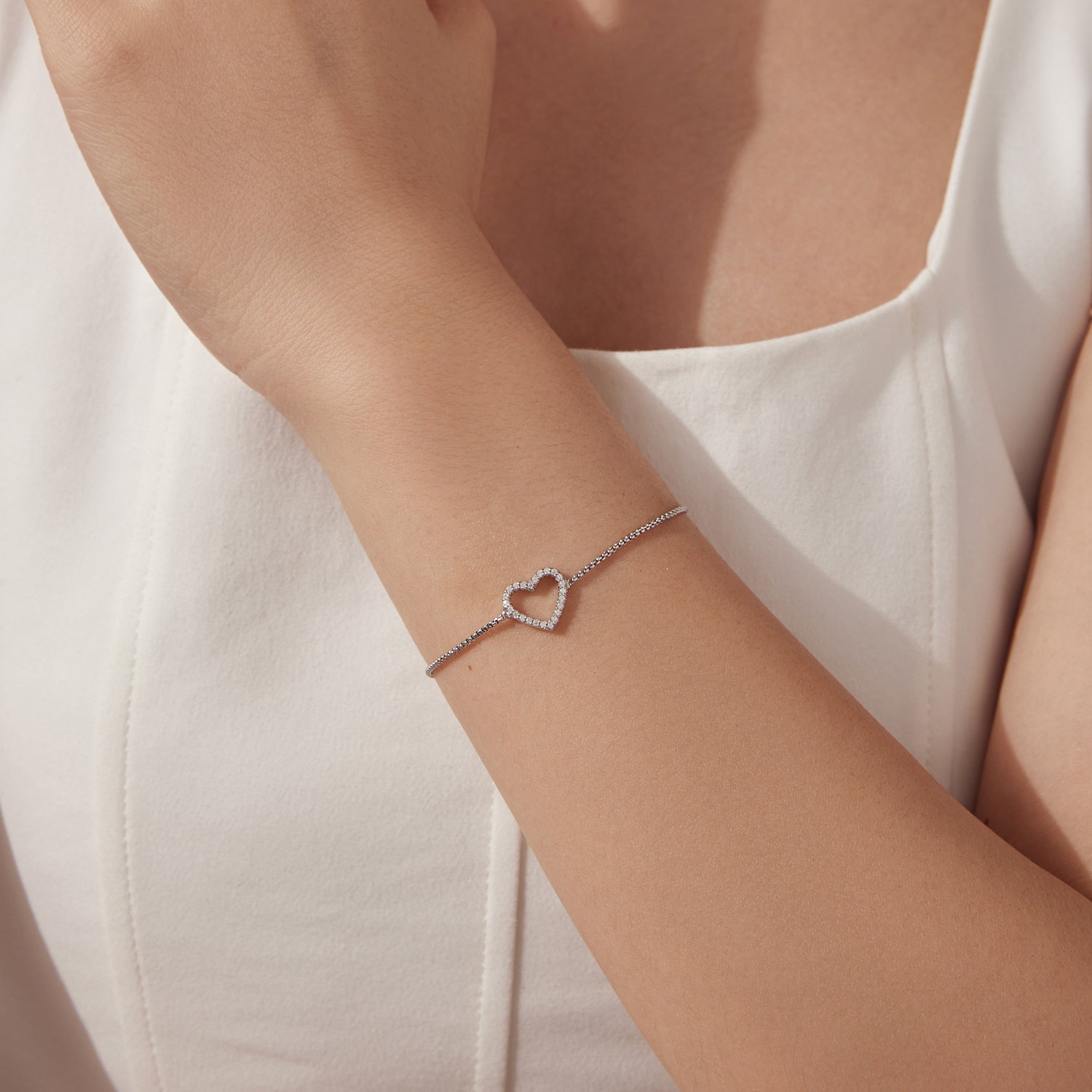 925 Sterling Silver Plated White Gold Moissanite Bracelet for Women DestGlow