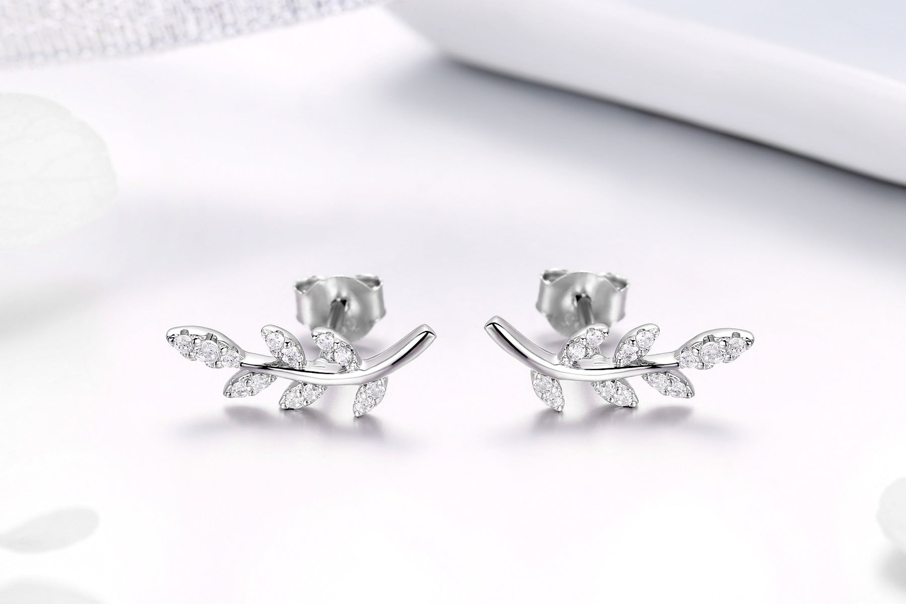 925 Sterling Silver Earrings with CZ DestGlow