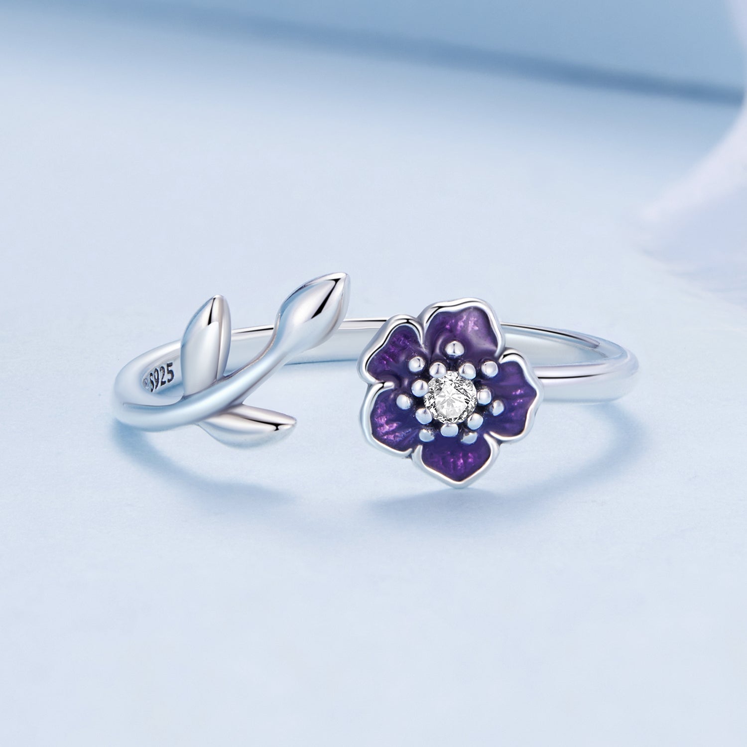 925 Sterling Silver Oxidized Flower Design Ring with Pavé Setting CZ by Bids.com