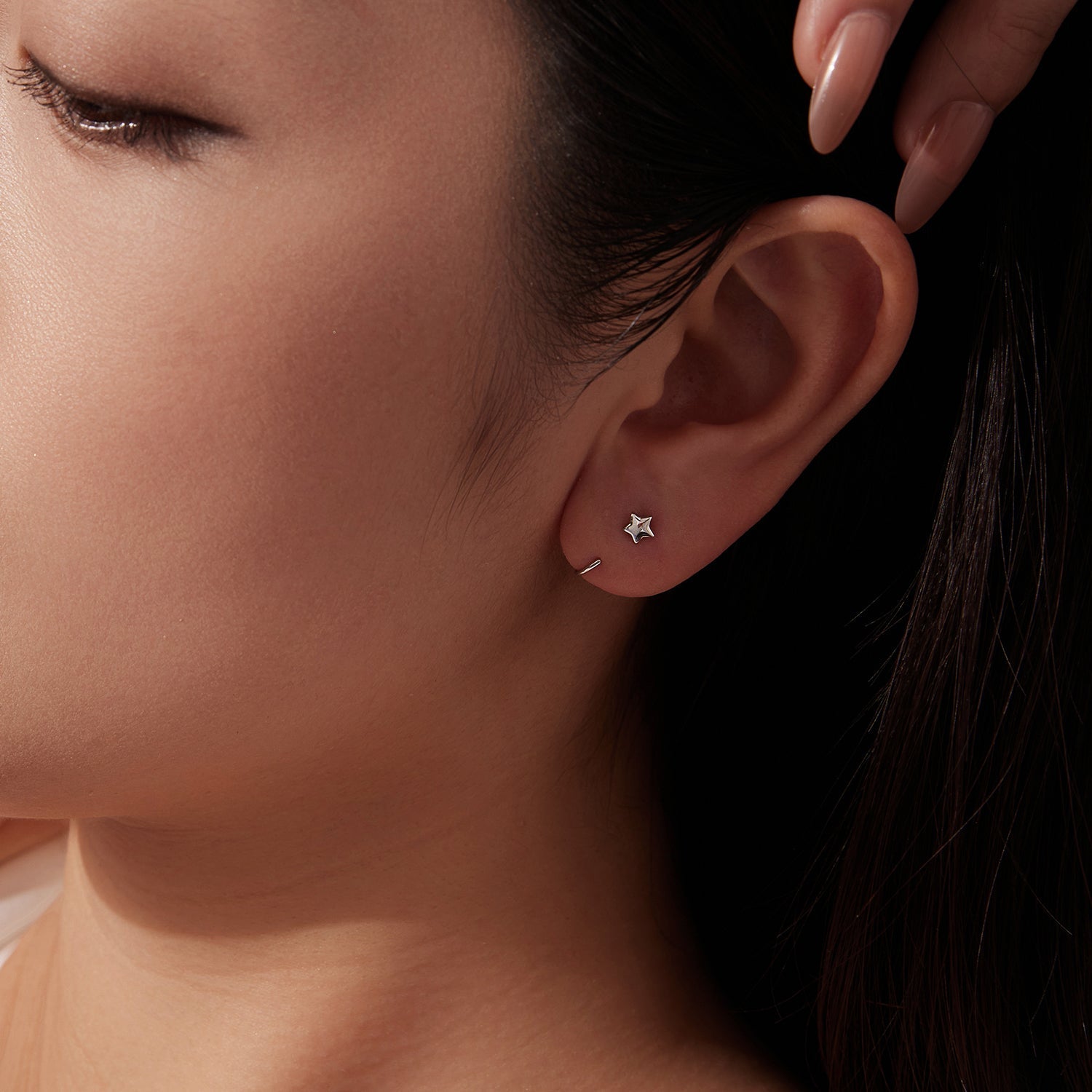 925 Sterling Silver Brass Earrings with White Gold Plating 1.4cm for Women DestGlow