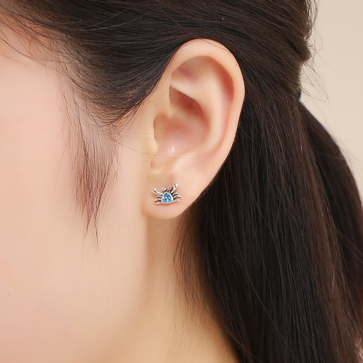 925 Sterling Silver Oxidized CZ Earrings 0.7cm x 1cm for Women DestGlow
