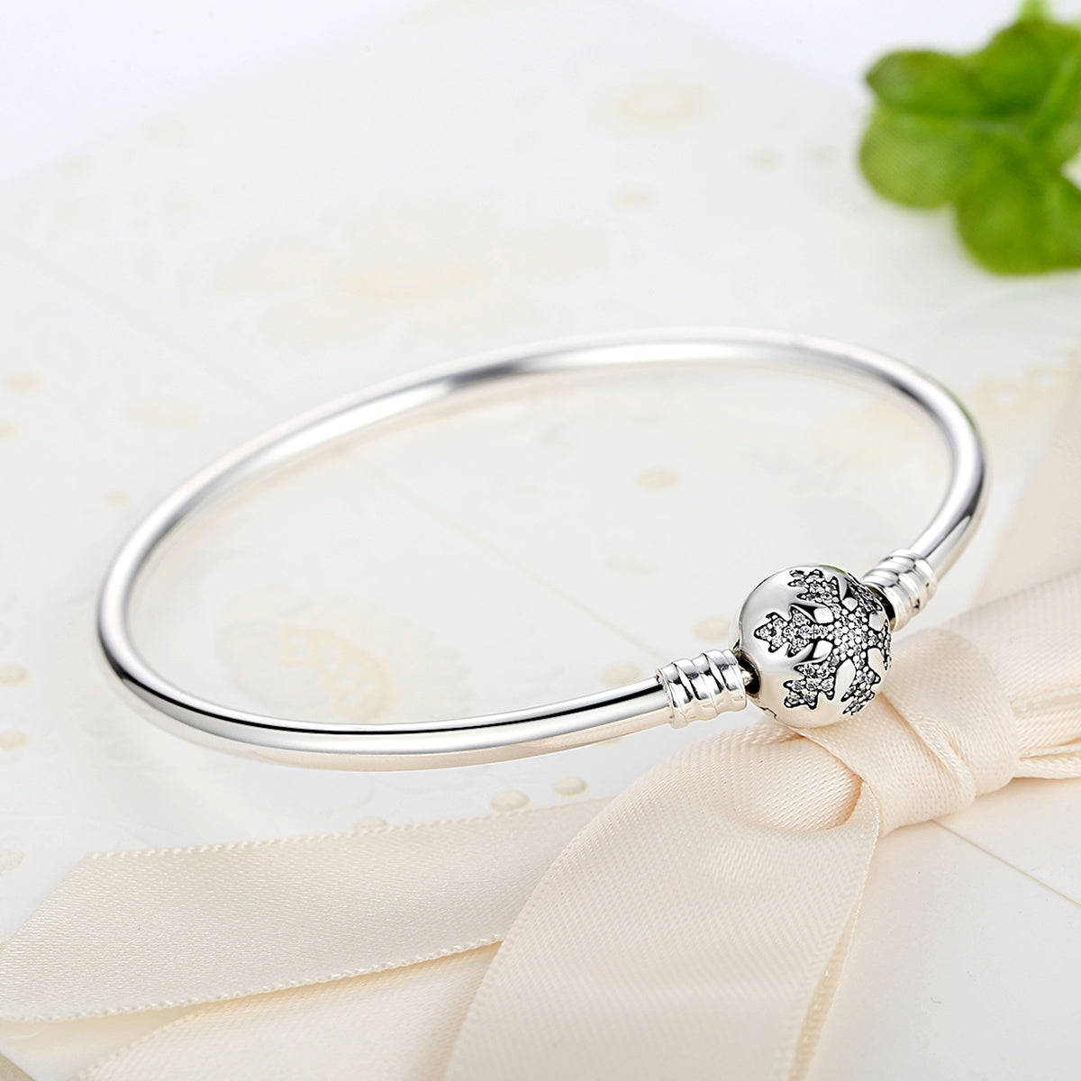 925 Sterling Silver 5.8CM Diameter and 0.3CM Thick Bracelet for Women DestGlow
