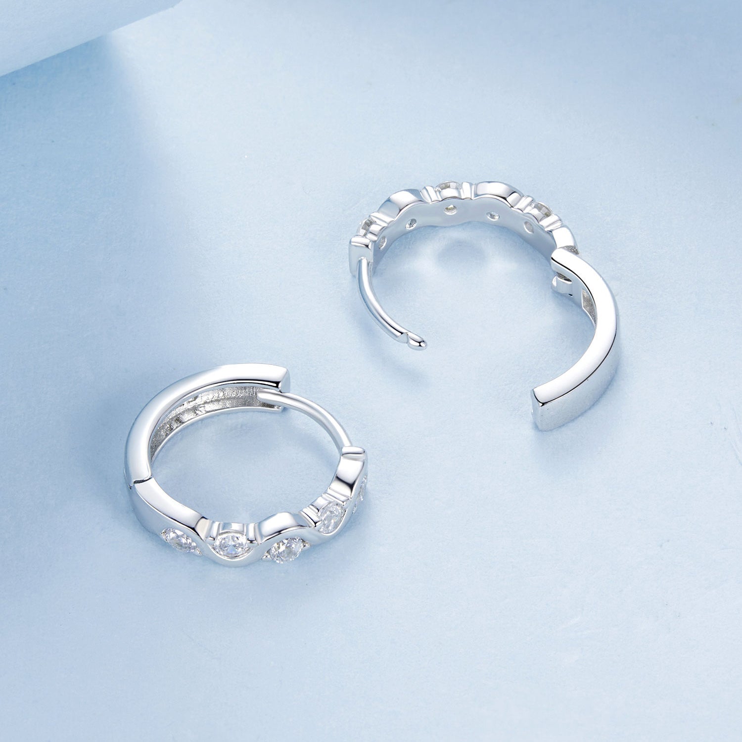 925 Sterling Silver Earrings with Platinum Plating and CZ - Stylish and Elegant Design for Women DestGlow