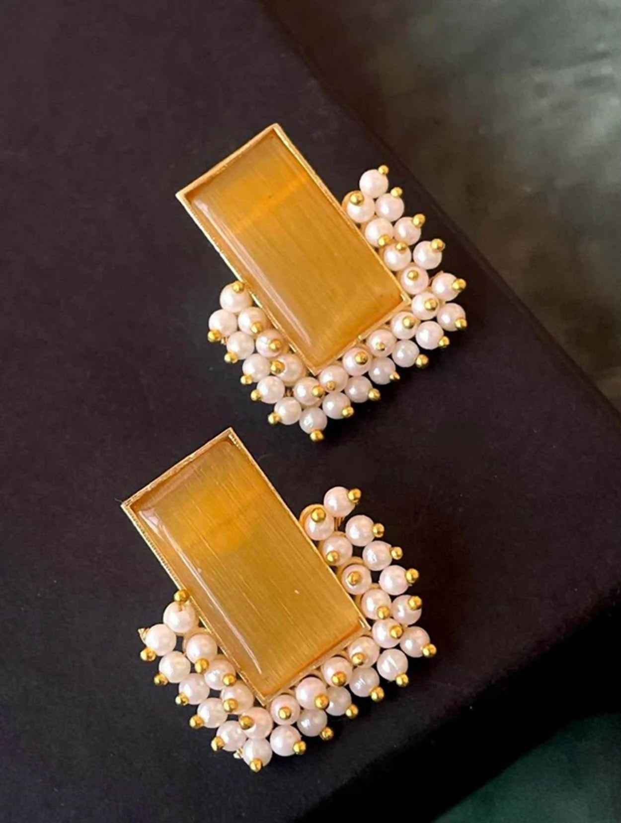 Joban Fashion Monalisa Stone Beaded Stud Earring