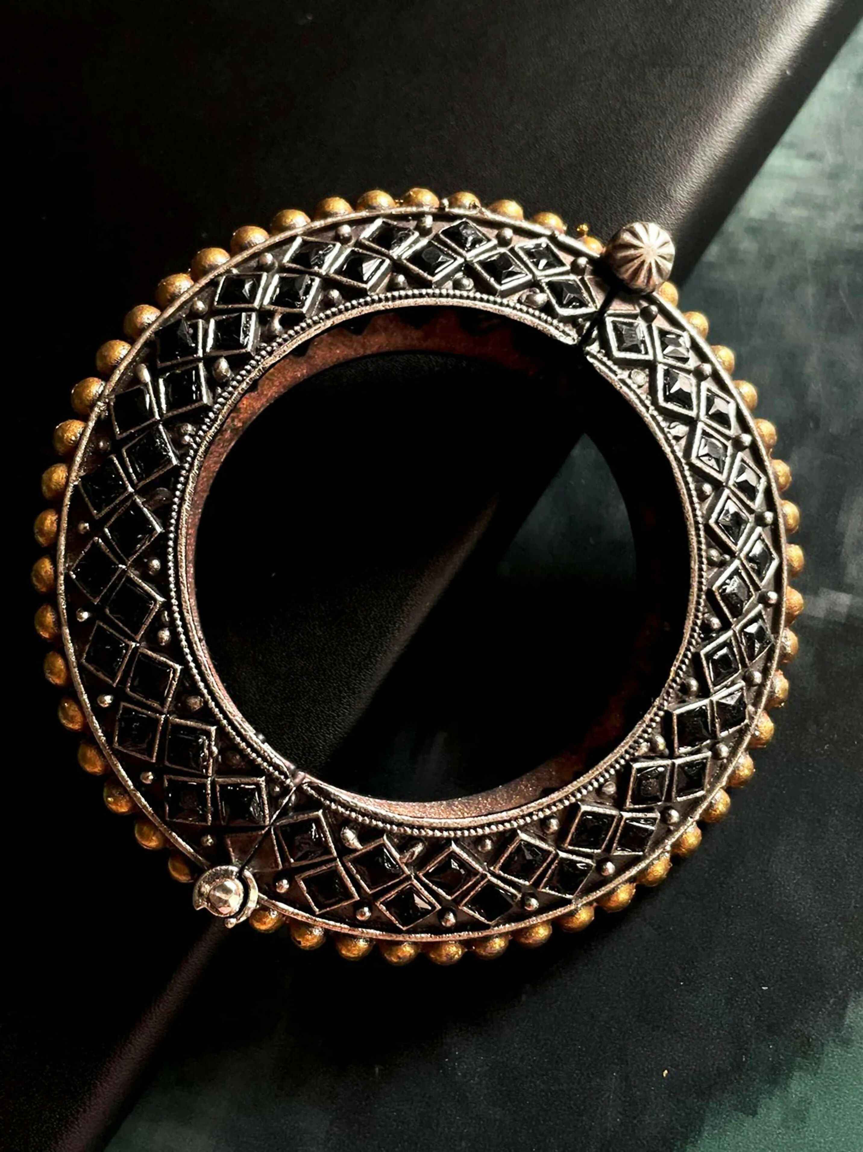 Joban Fashion Black Brass Monalisa Stone Oxidized Heavy Party Wear Openable Kada